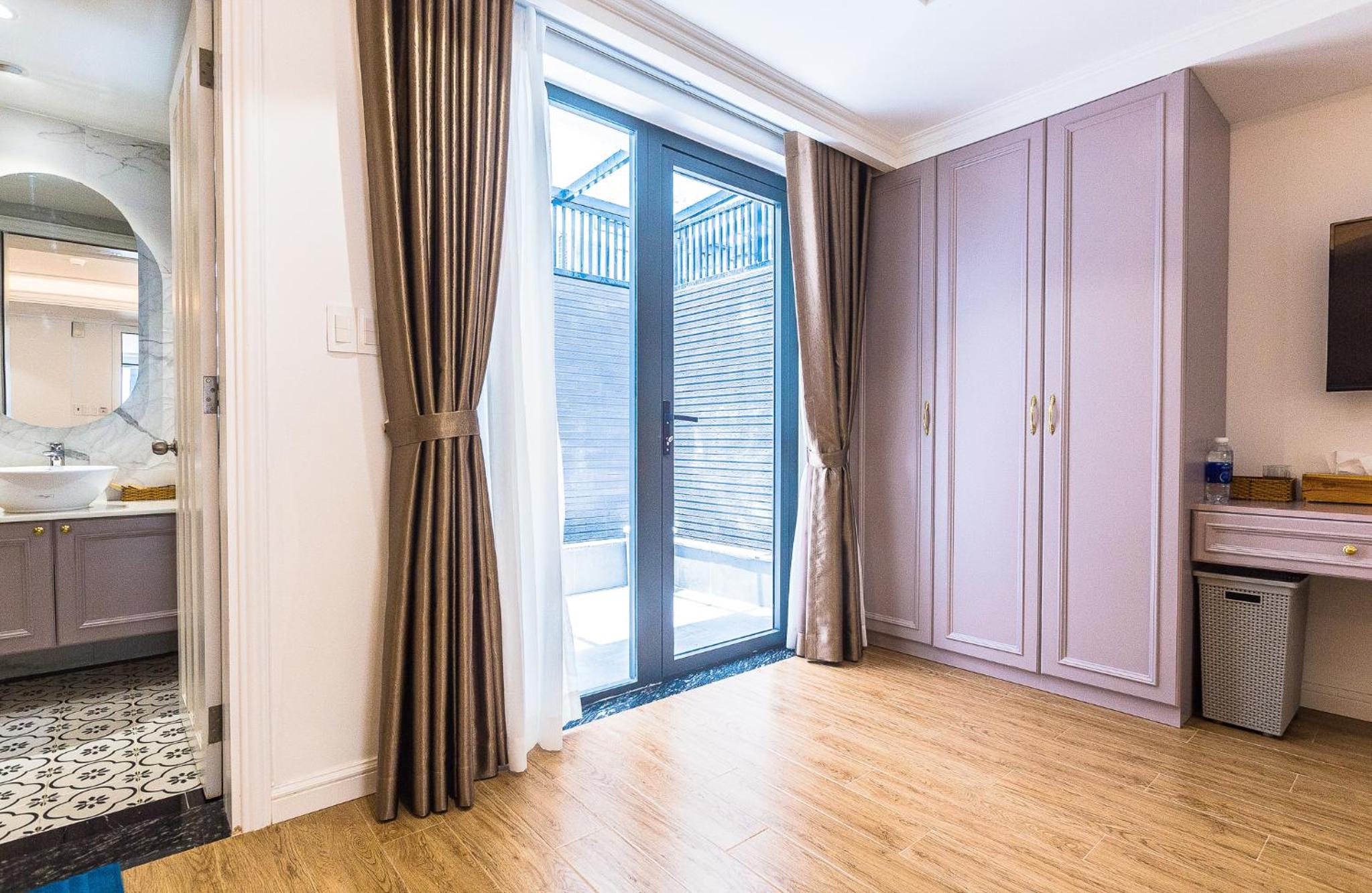 Deluxe Apartment