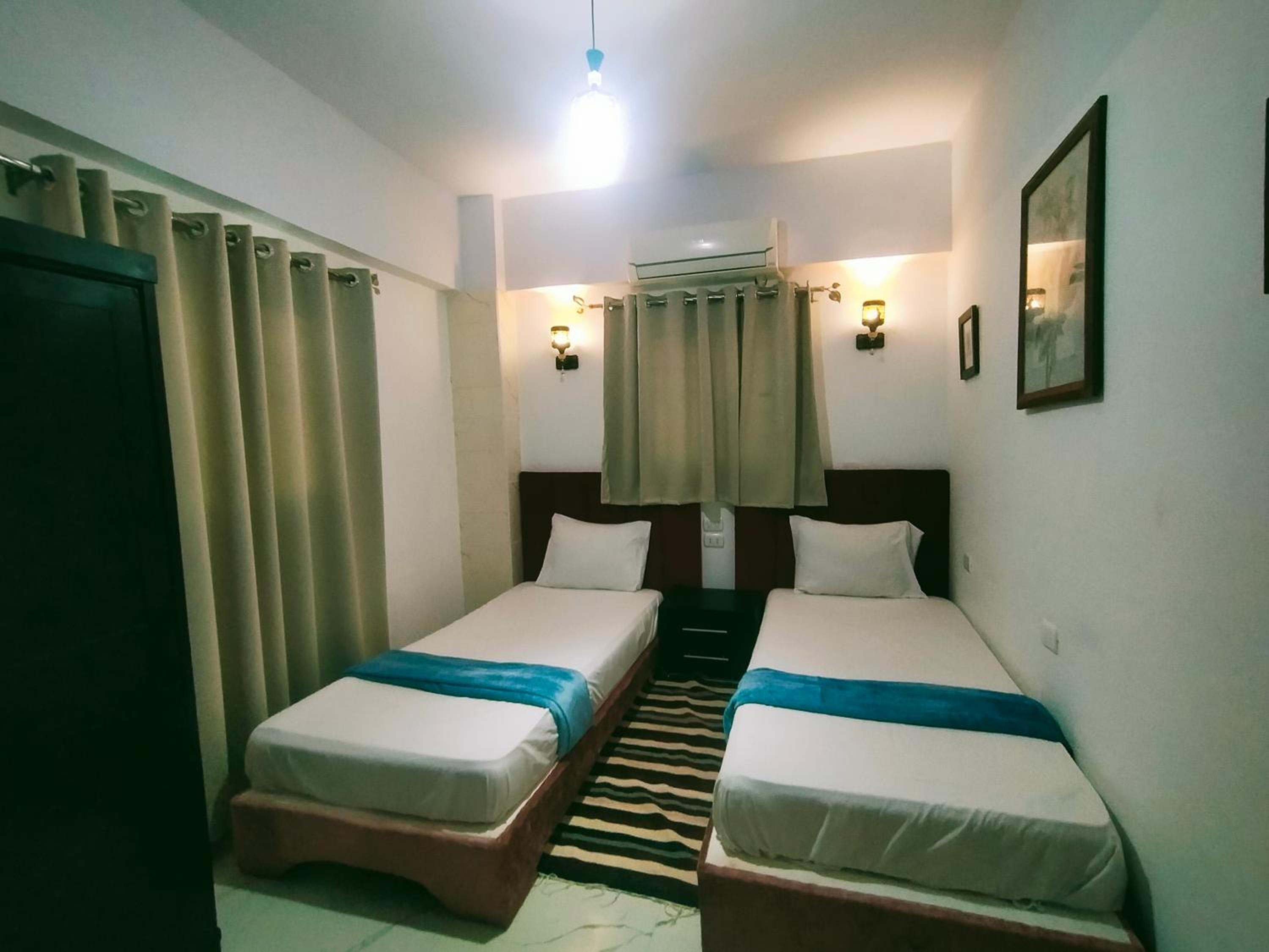 One-Bedroom Apartment - Photo 3