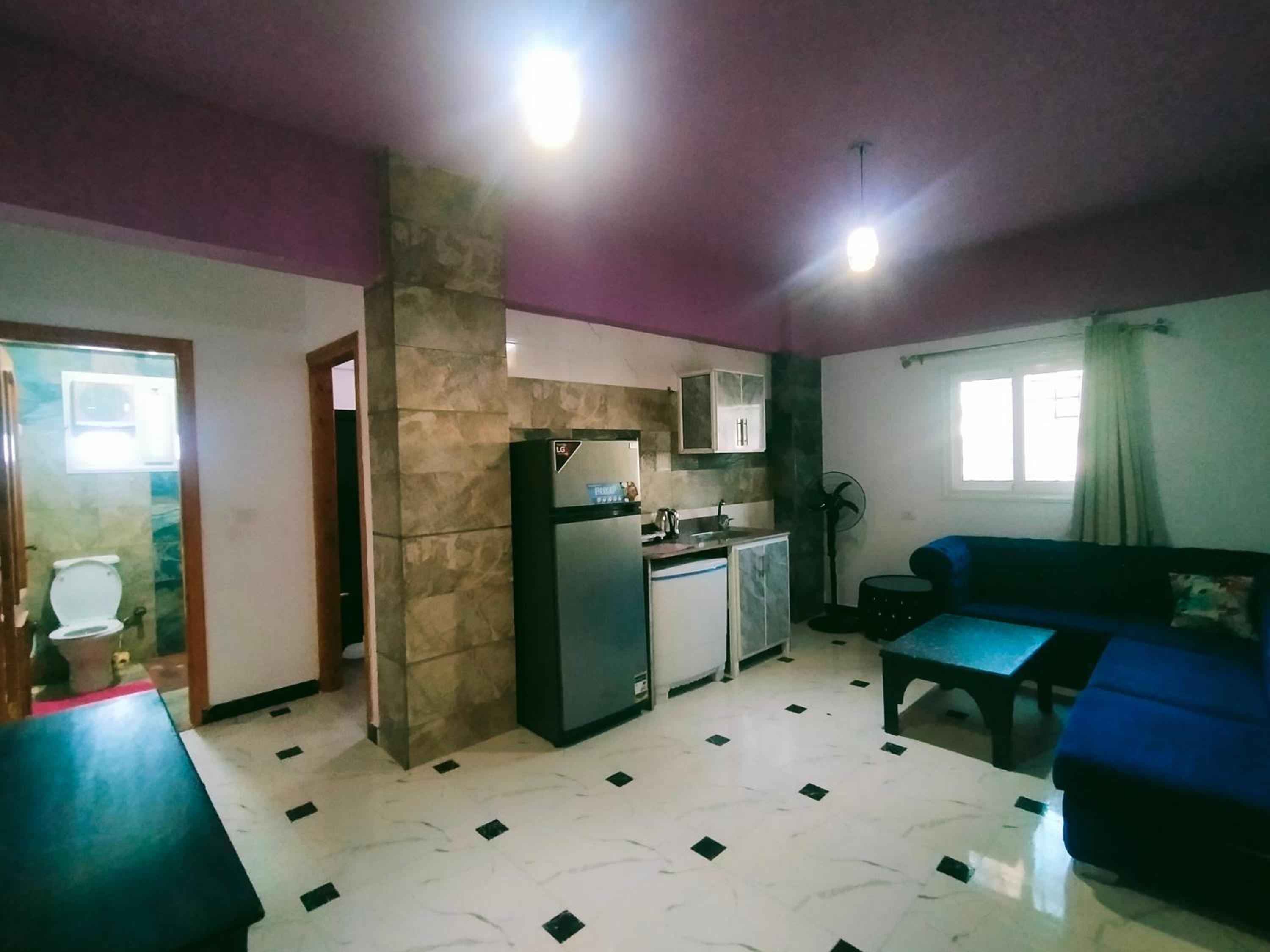 One-Bedroom Apartment - Photo 6