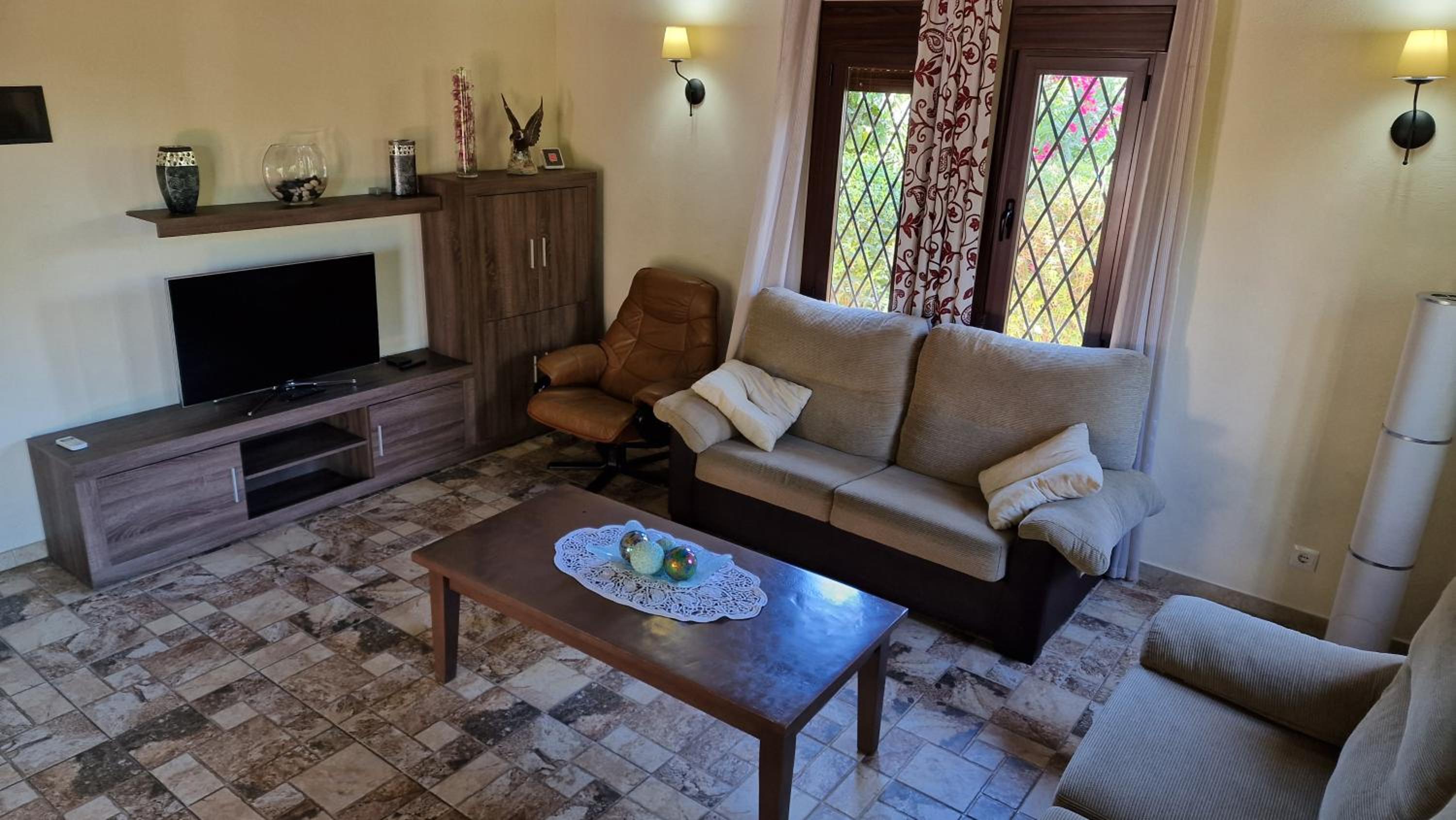 Villa photo 3