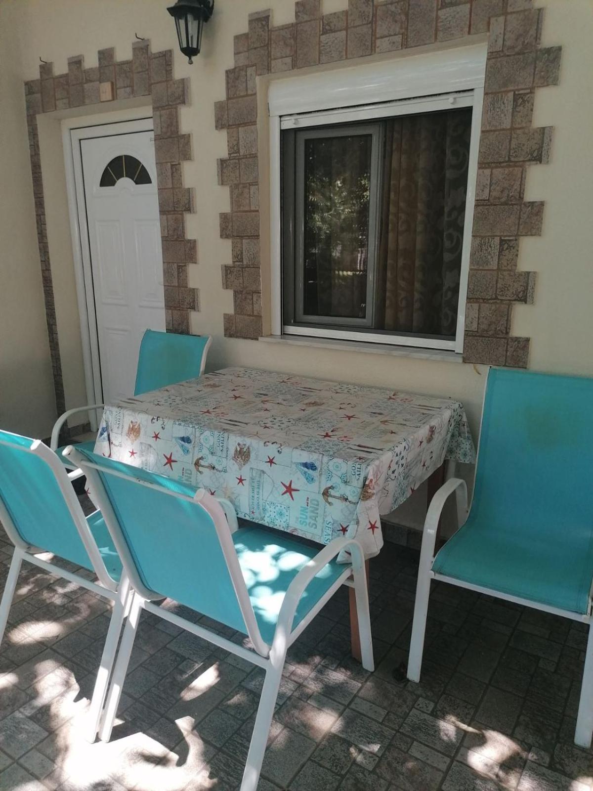 One-Bedroom Apartment - Photo 23