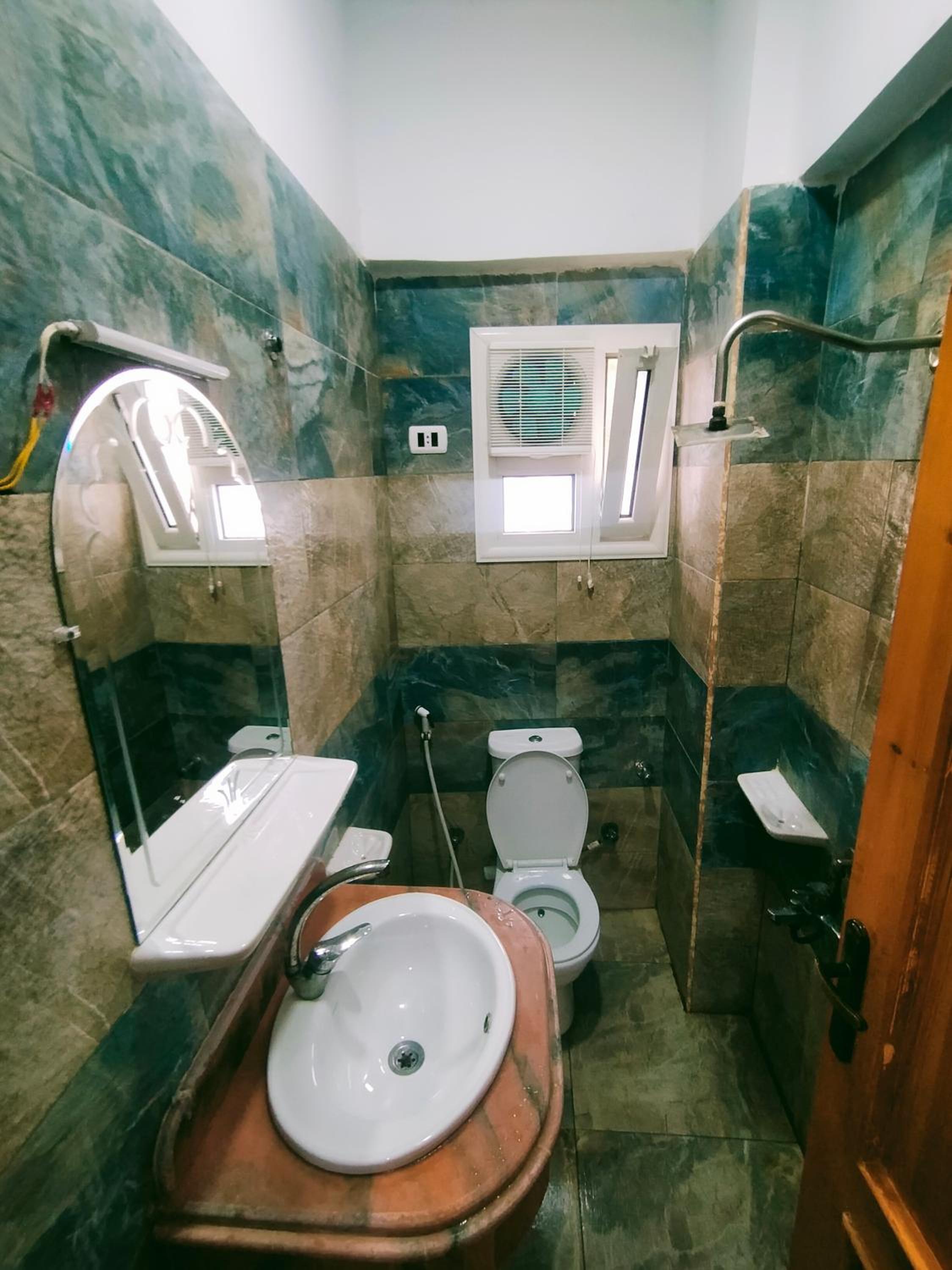 Apartment - Ground Floor - Photo 2