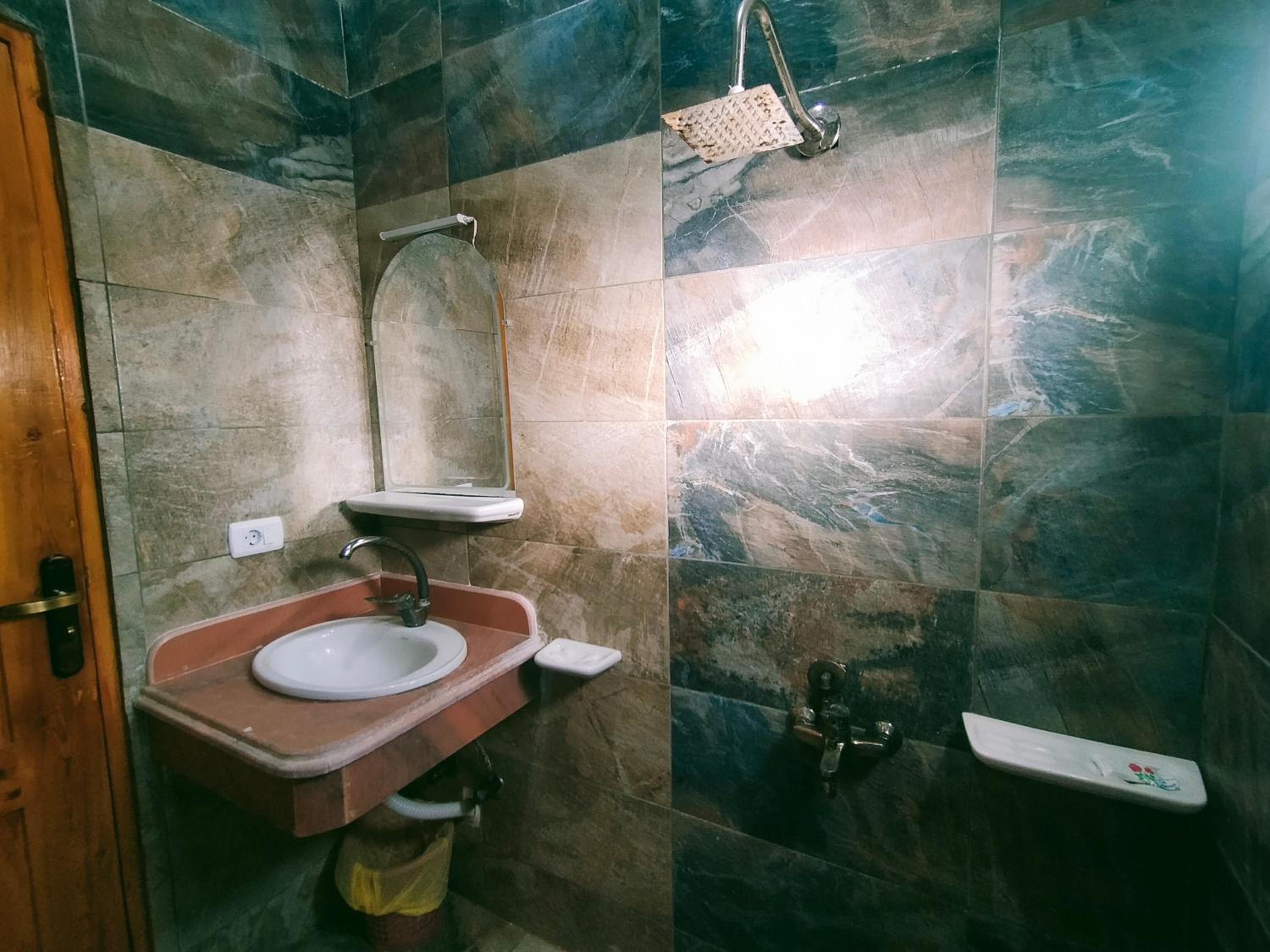 Two-Bedroom Apartment - Photo 2