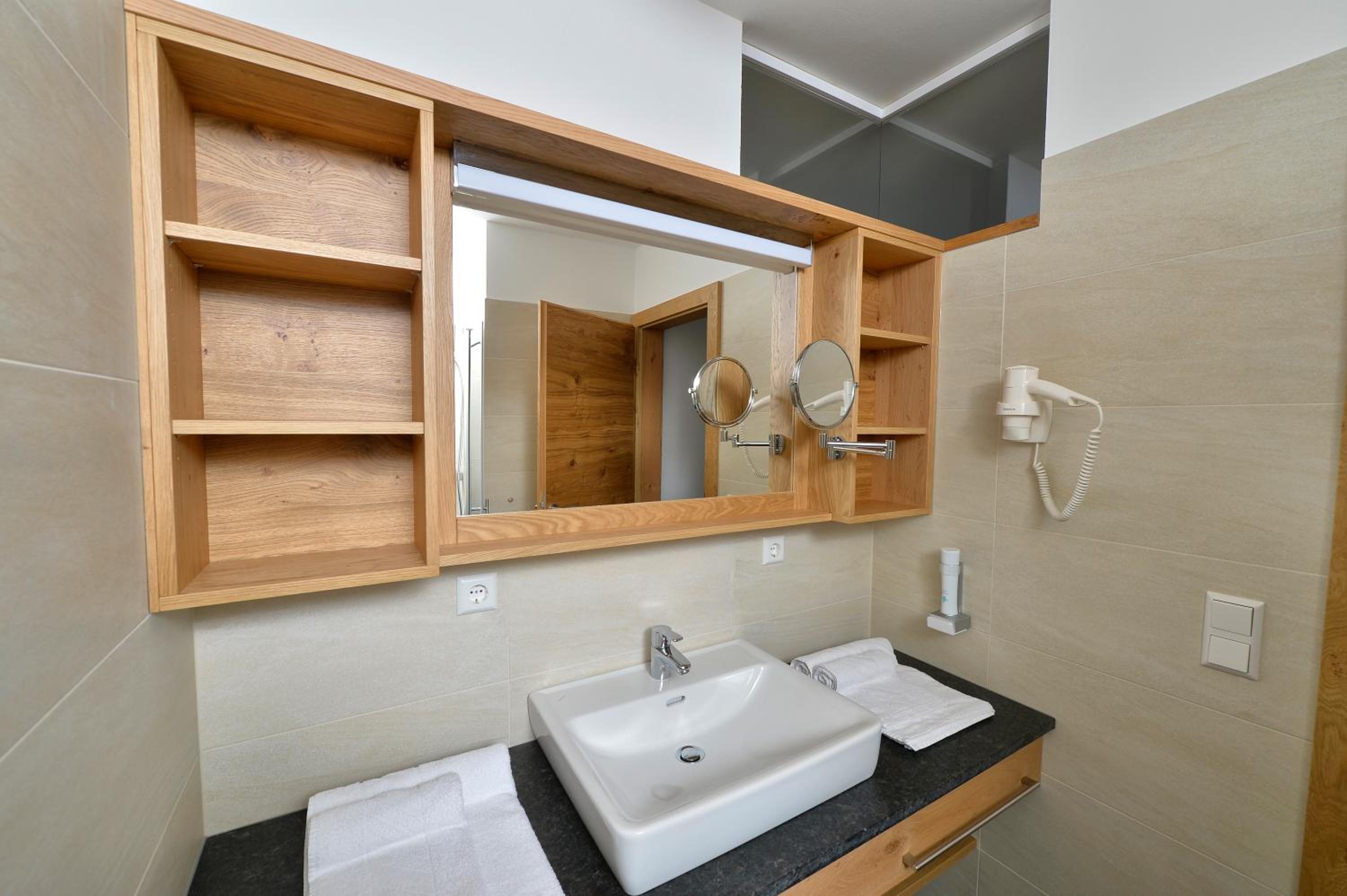 Standard Double Room - Photo 2