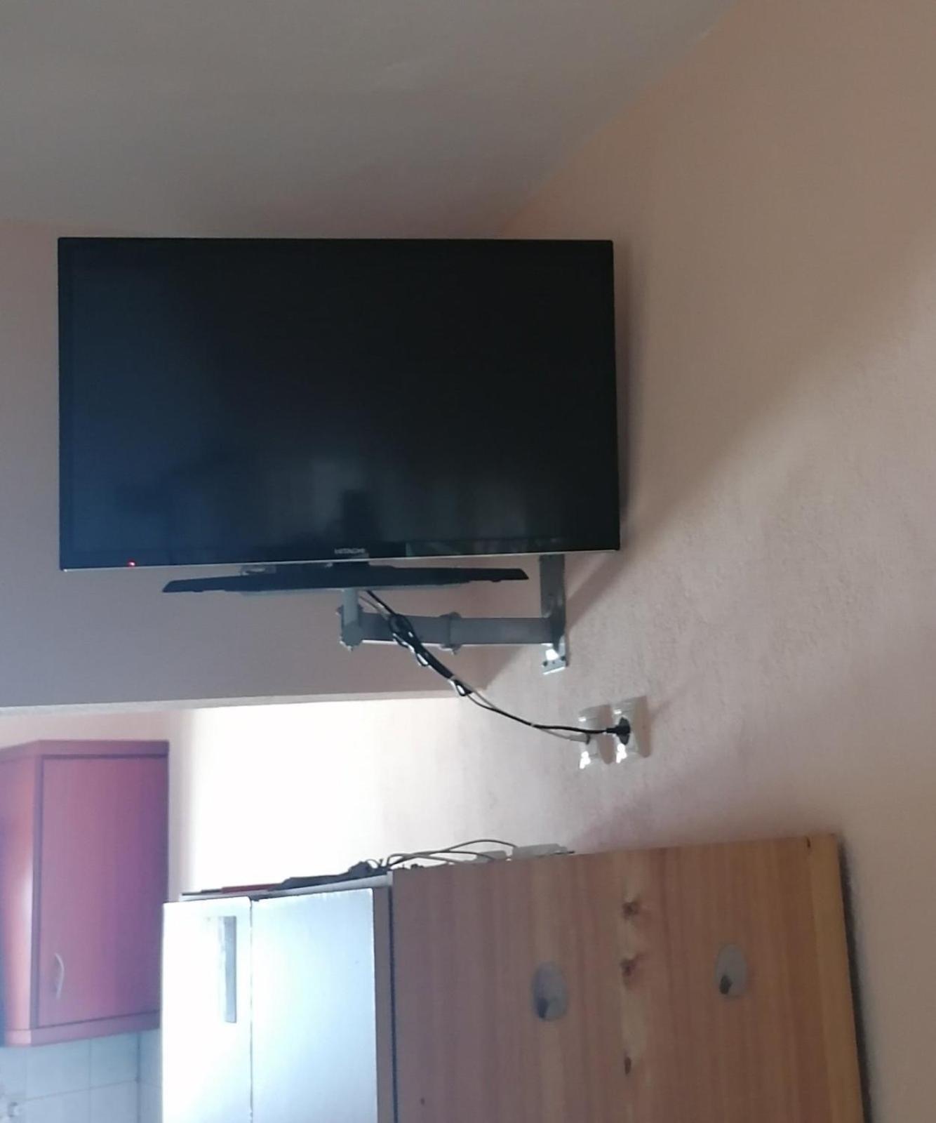 One-Bedroom Apartment - Photo 11