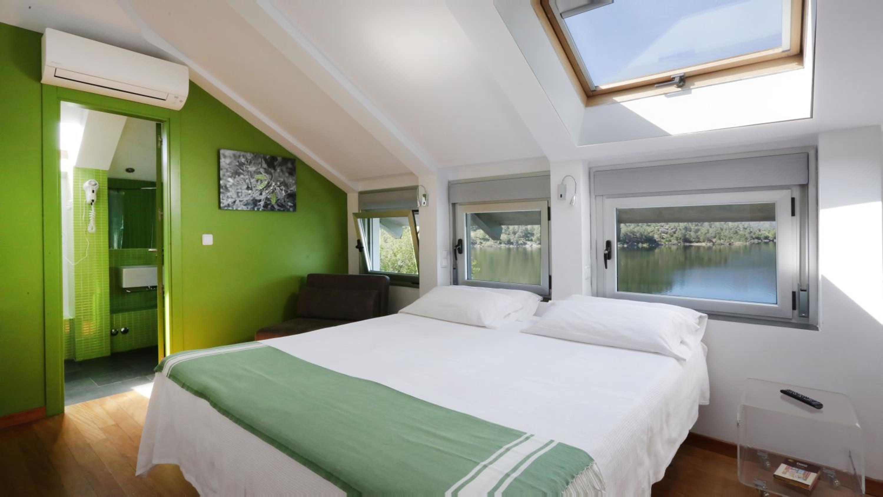 Double Room - Attic photo 3