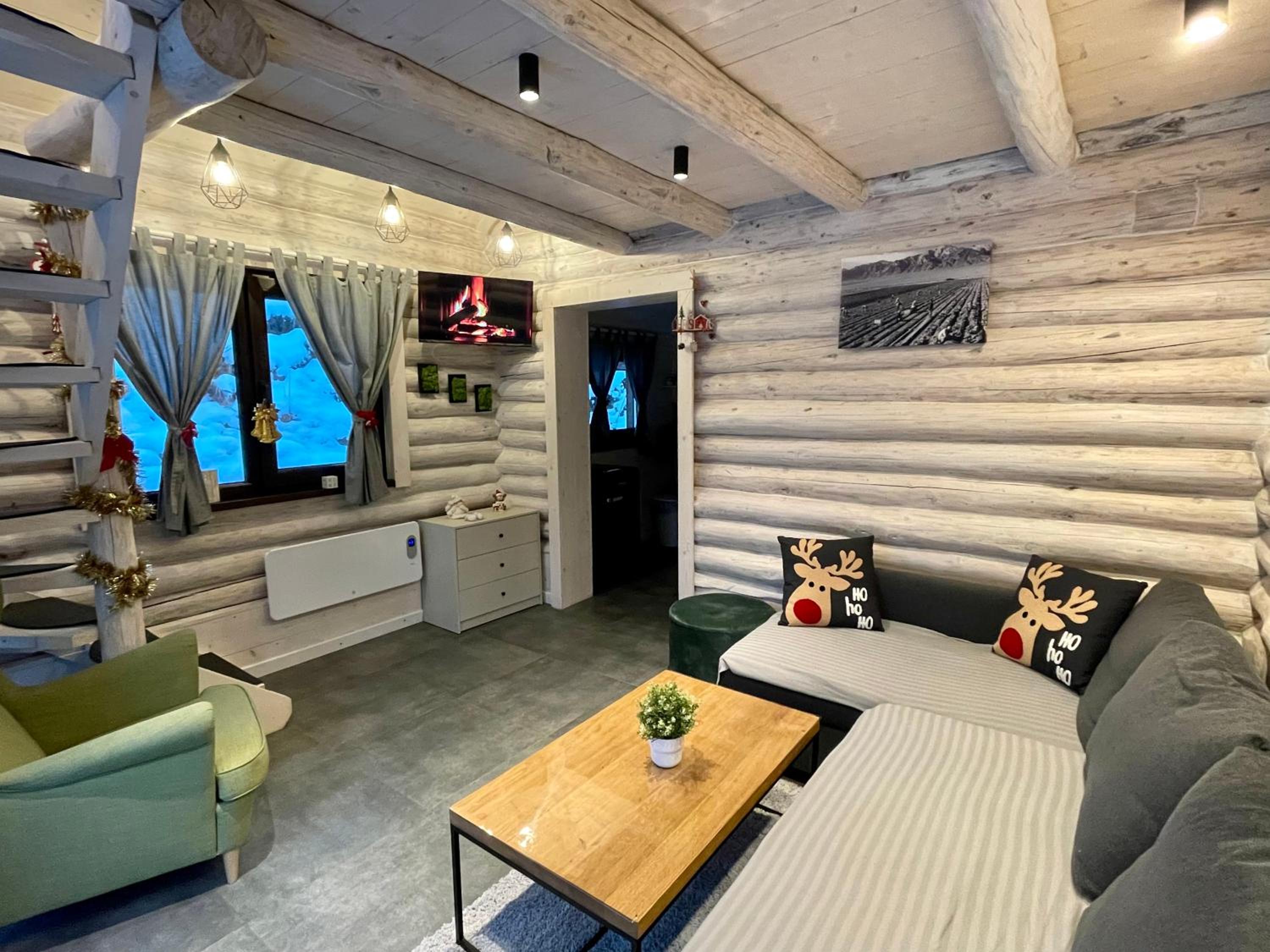 One-Bedroom House photo 1