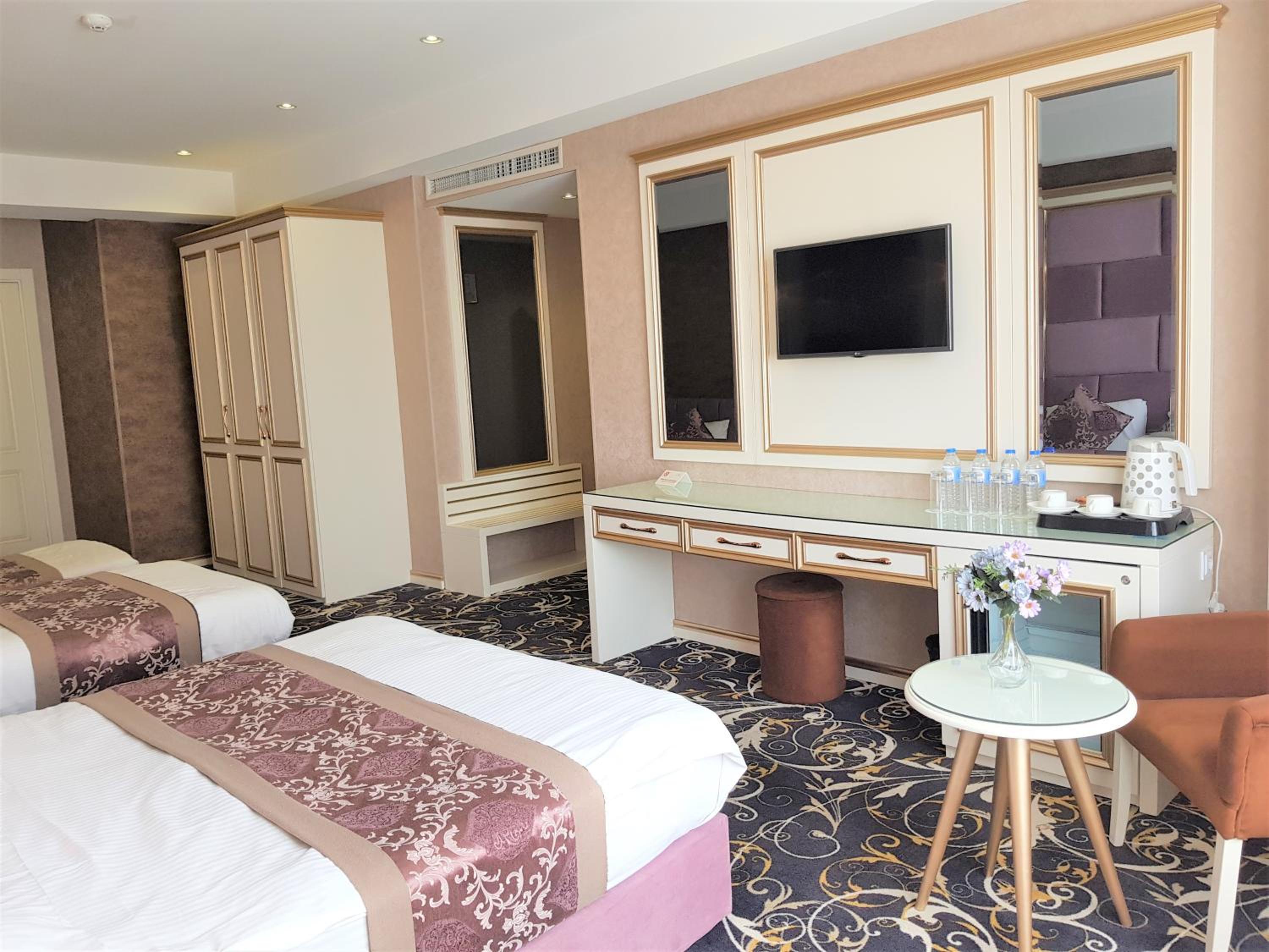 Quadruple Room - Photo 2