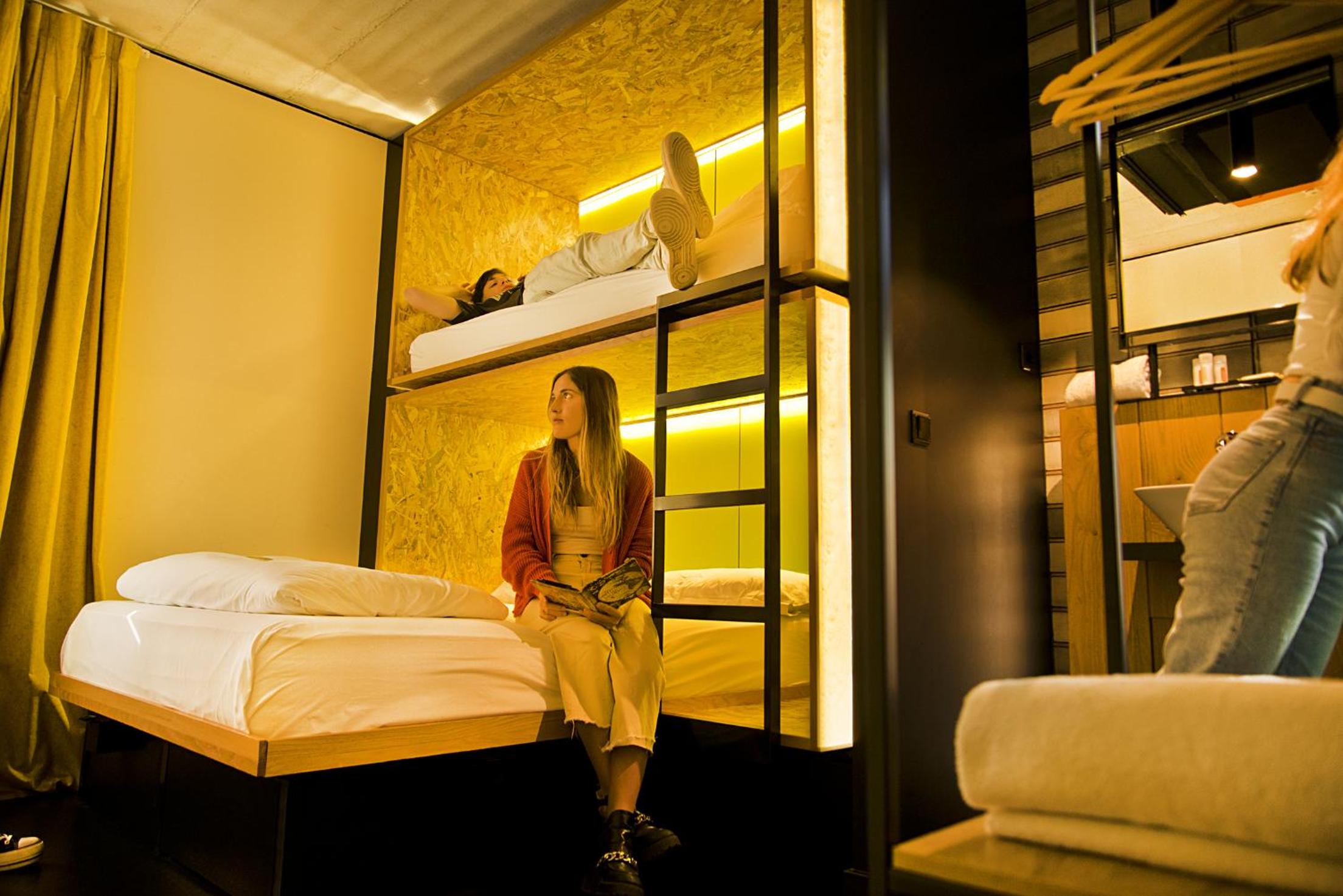 Triple Room thumbnail 6