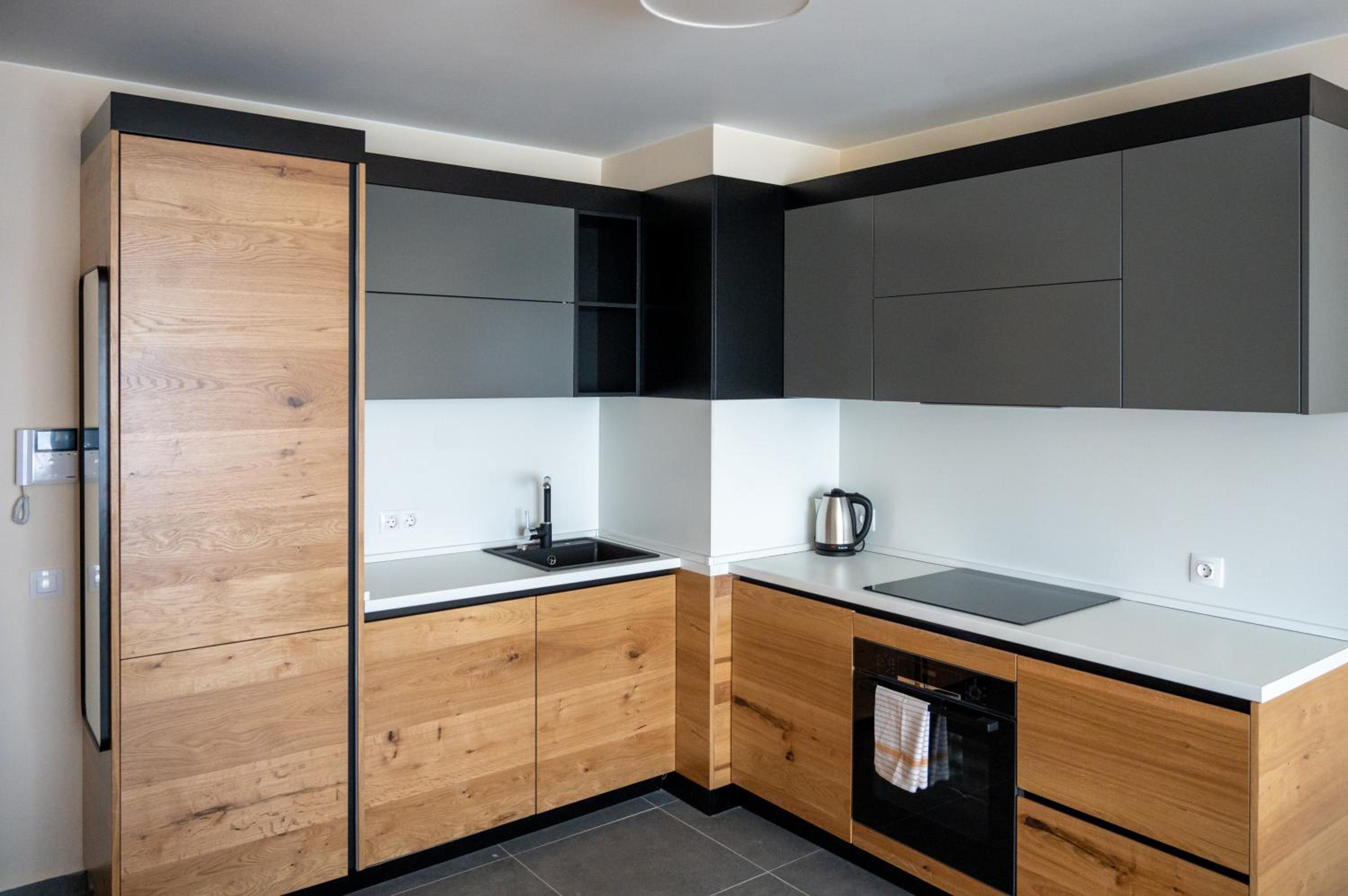One-Bedroom Apartment - Photo 5