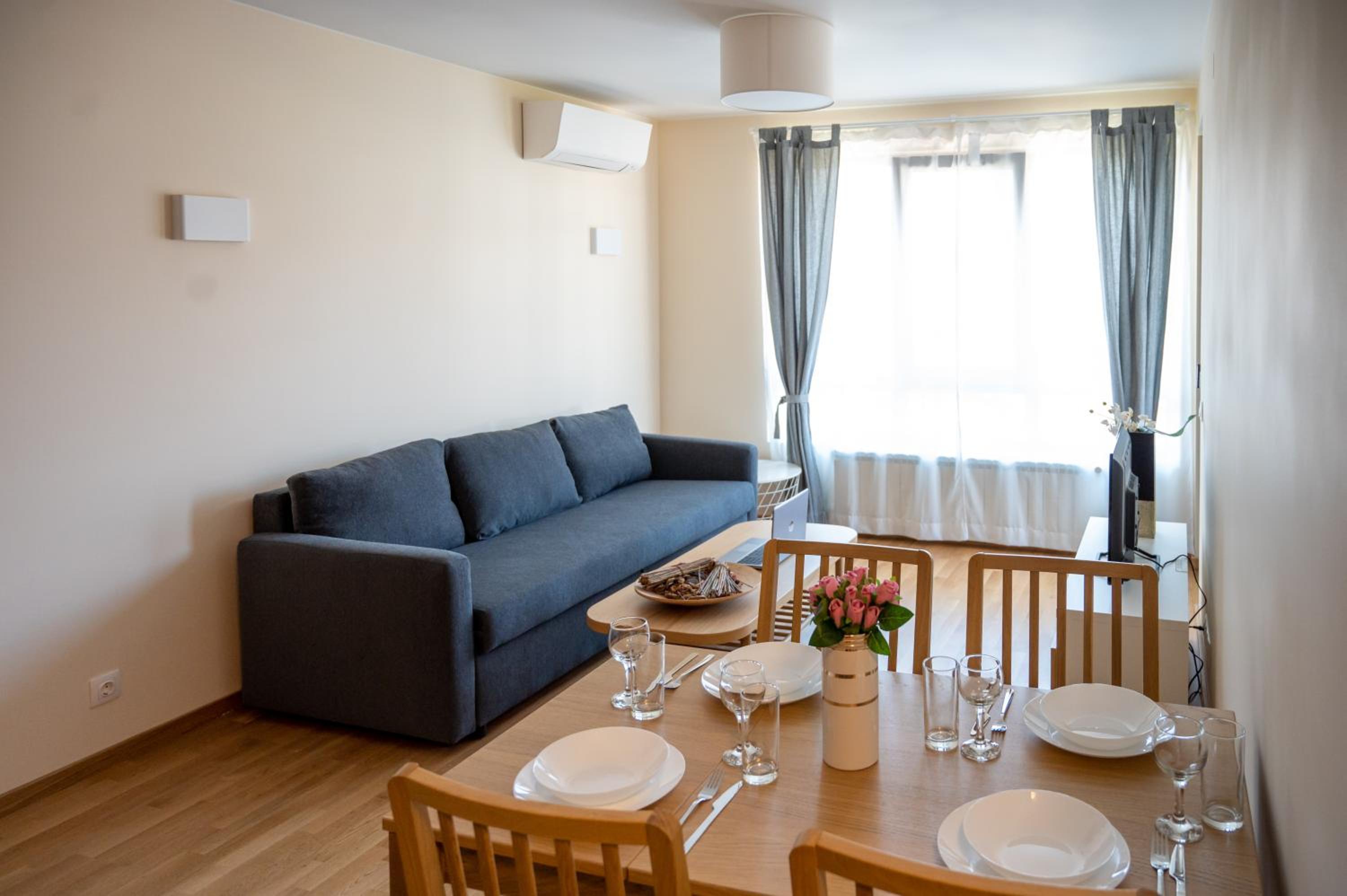 One-Bedroom Apartment - Photo 1
