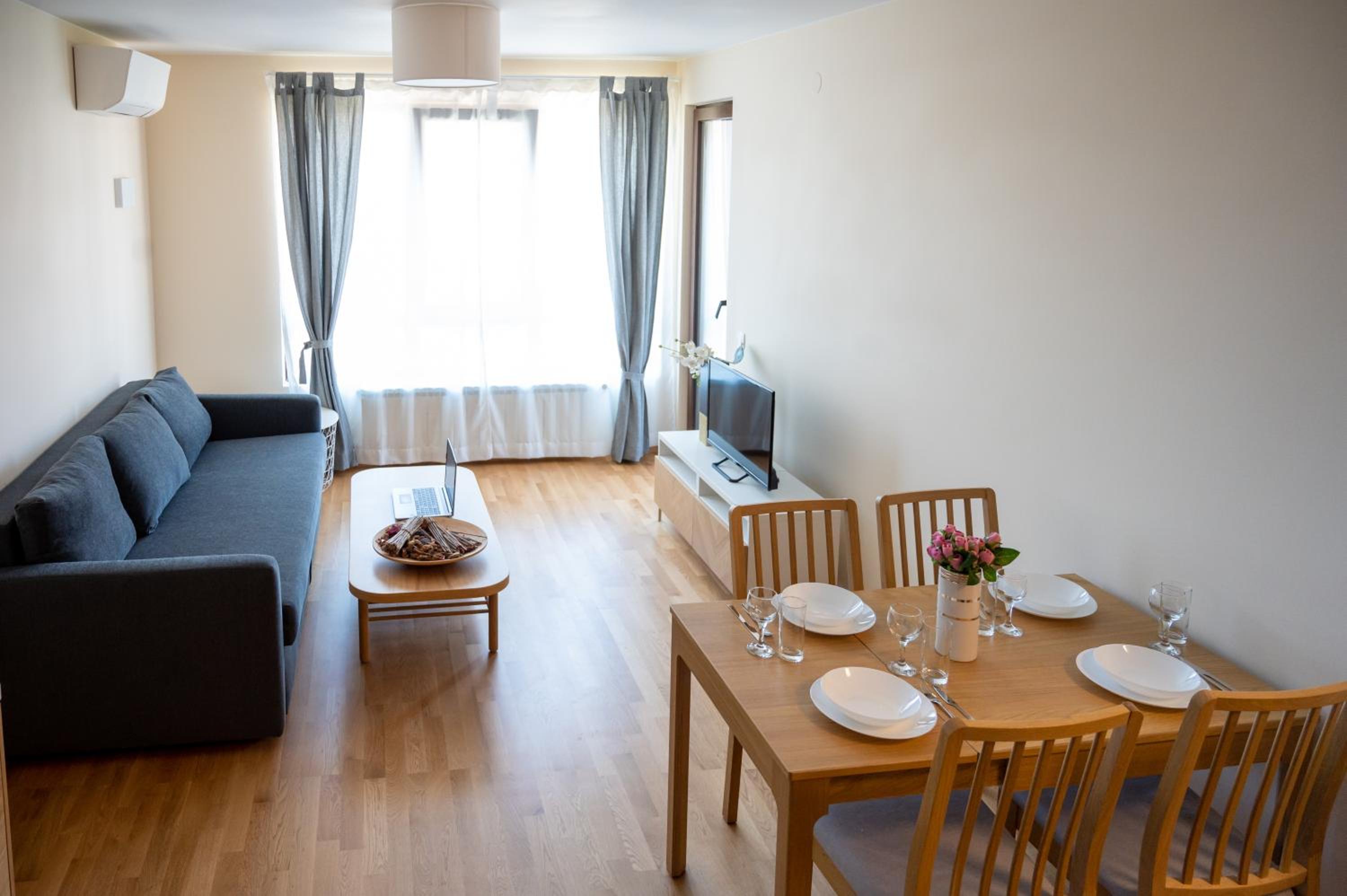 One-Bedroom Apartment - Photo 14