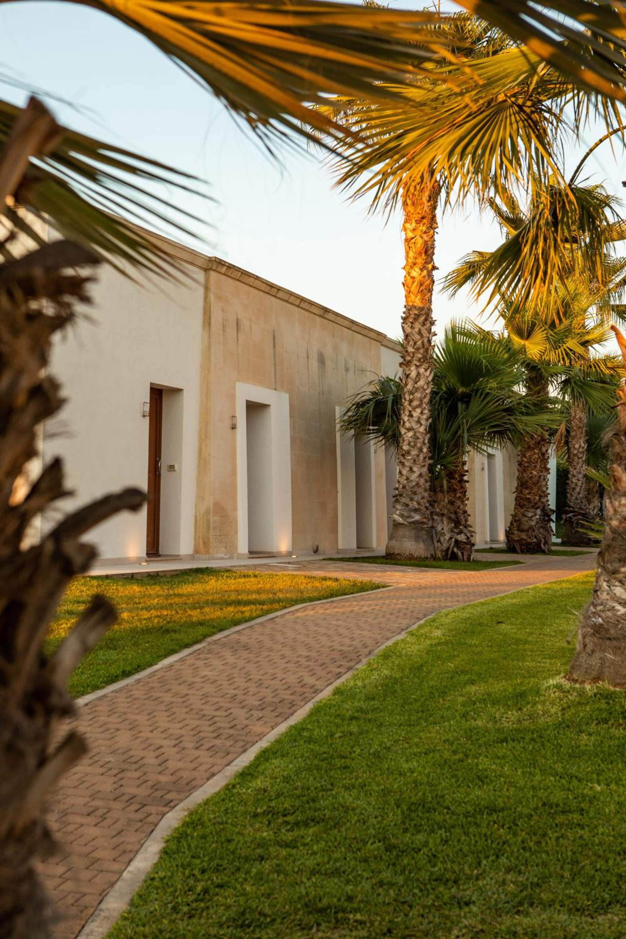 Deluxe Double or Twin Room with Garden View
