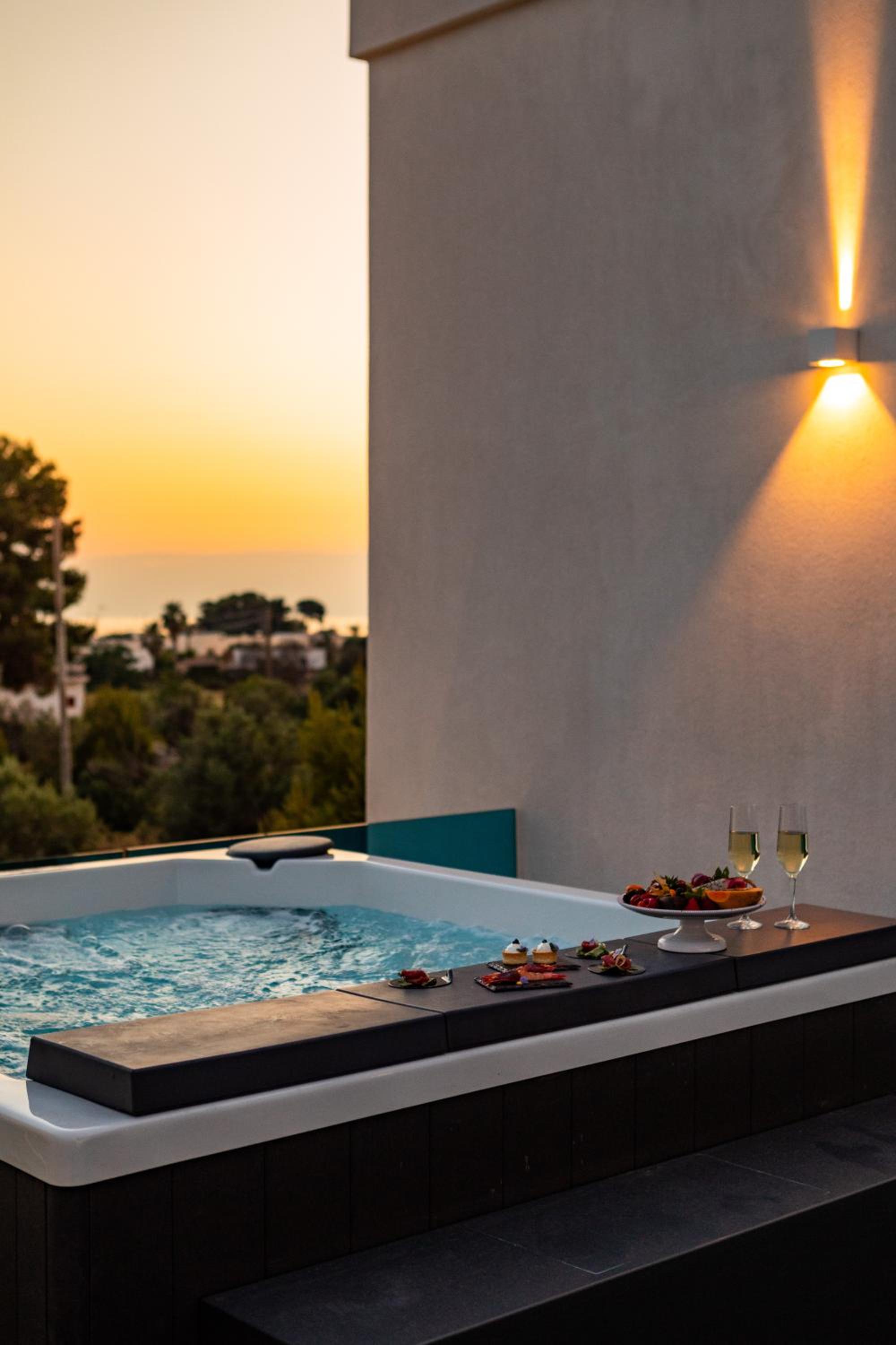 Deluxe Junior Suite with Jacuzzi