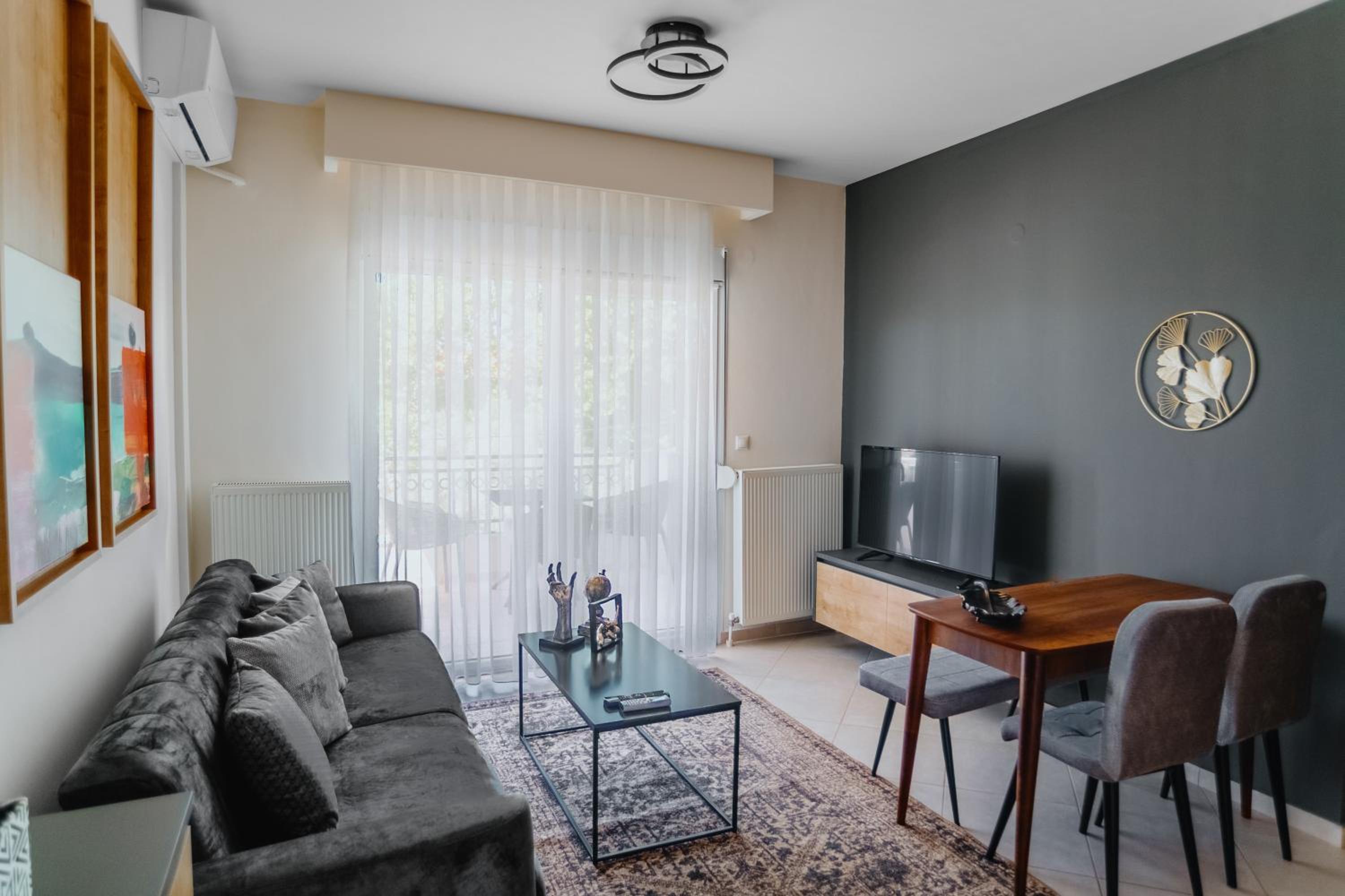 Deluxe Apartment