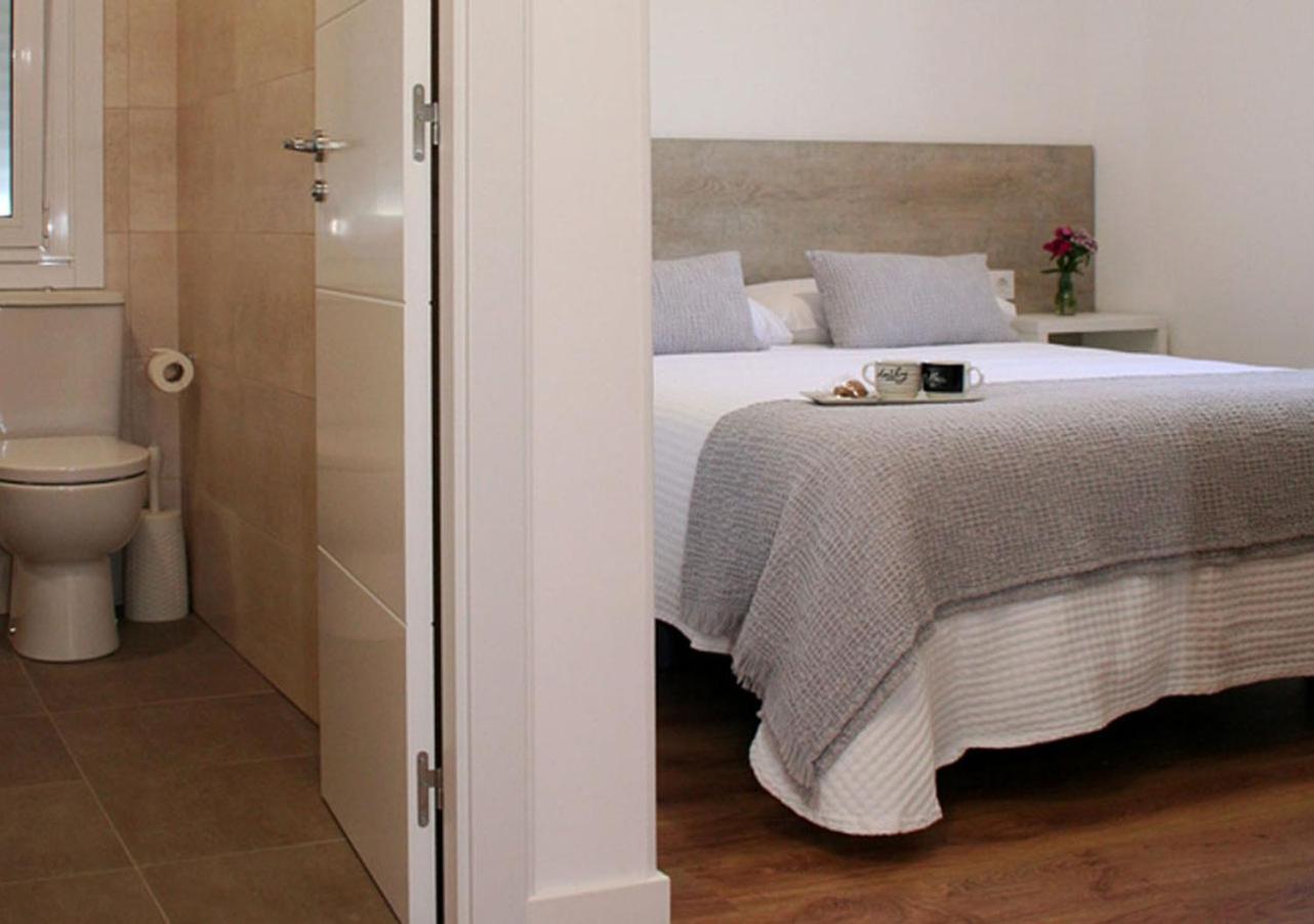 Double Room with Private Bathroom photo 2