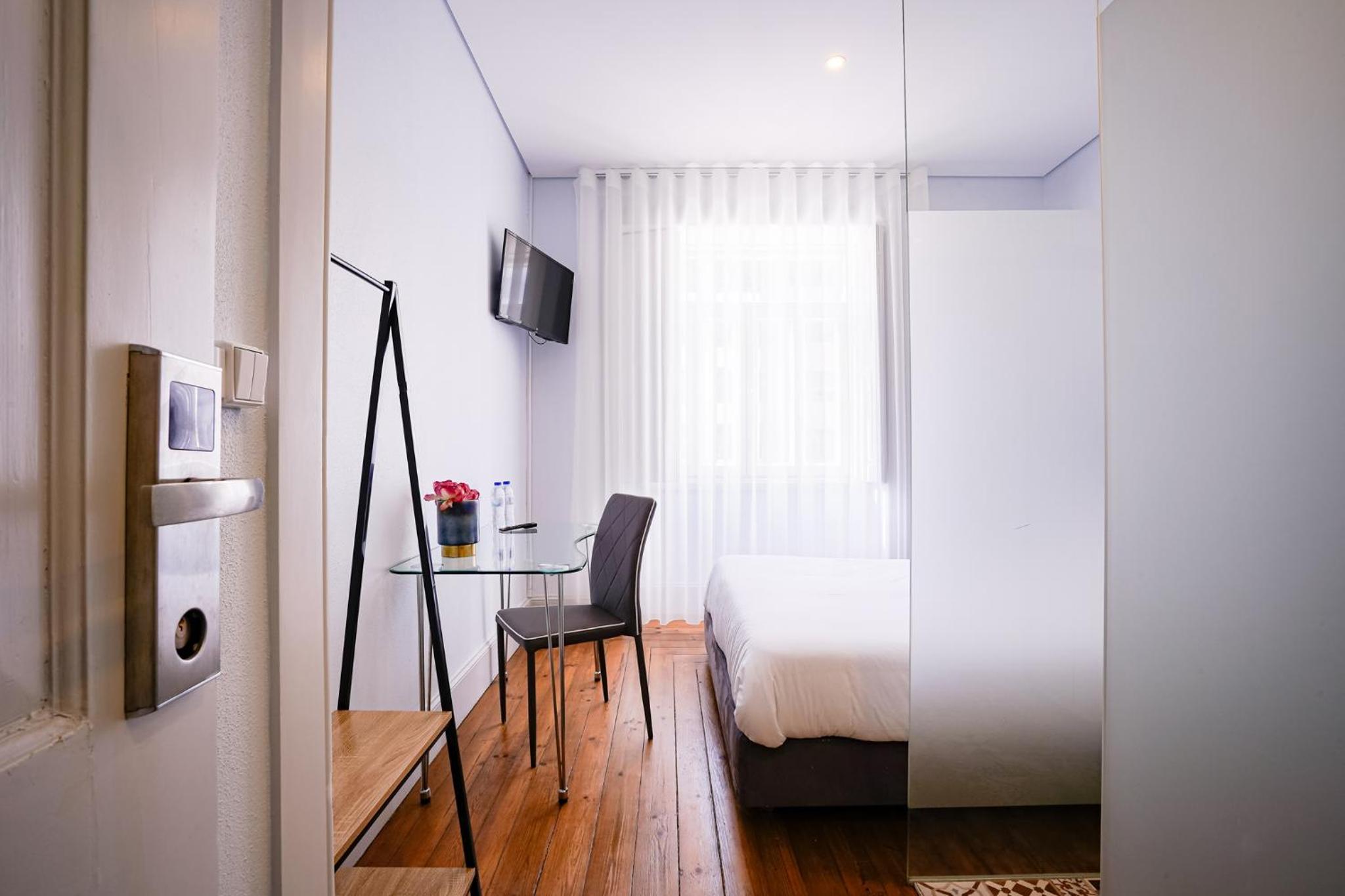 Double Room - Photo 21