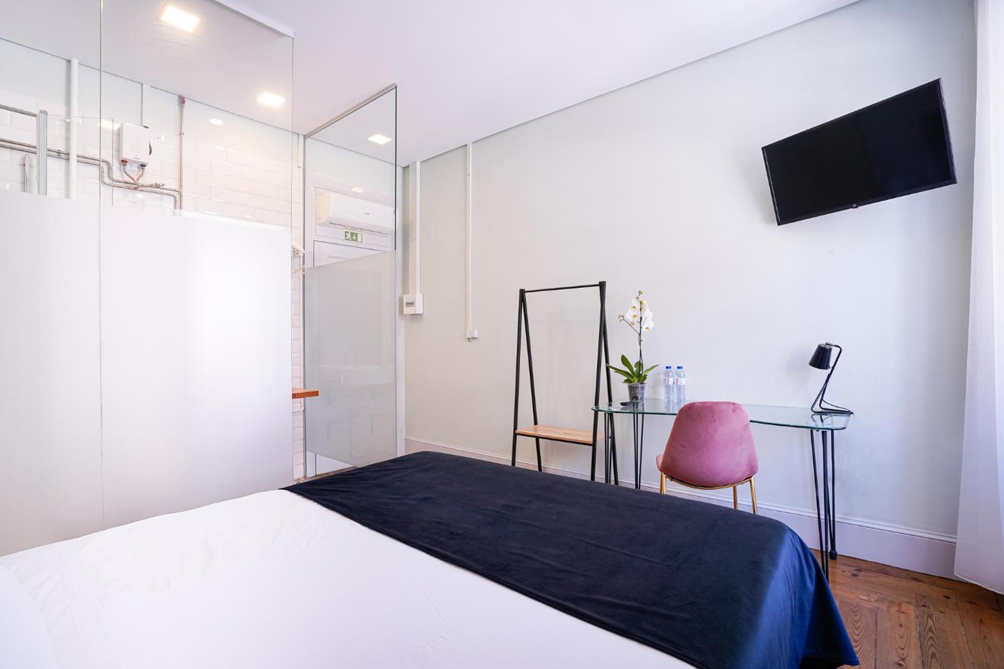 Double Room - Photo 14