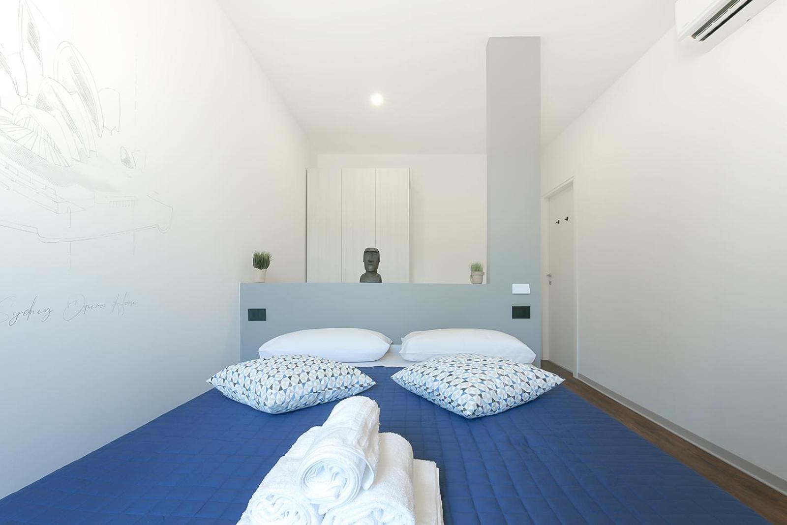 Double Room - Photo 17