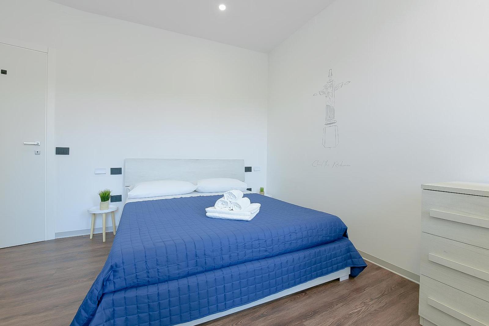 Double Room - Photo 9
