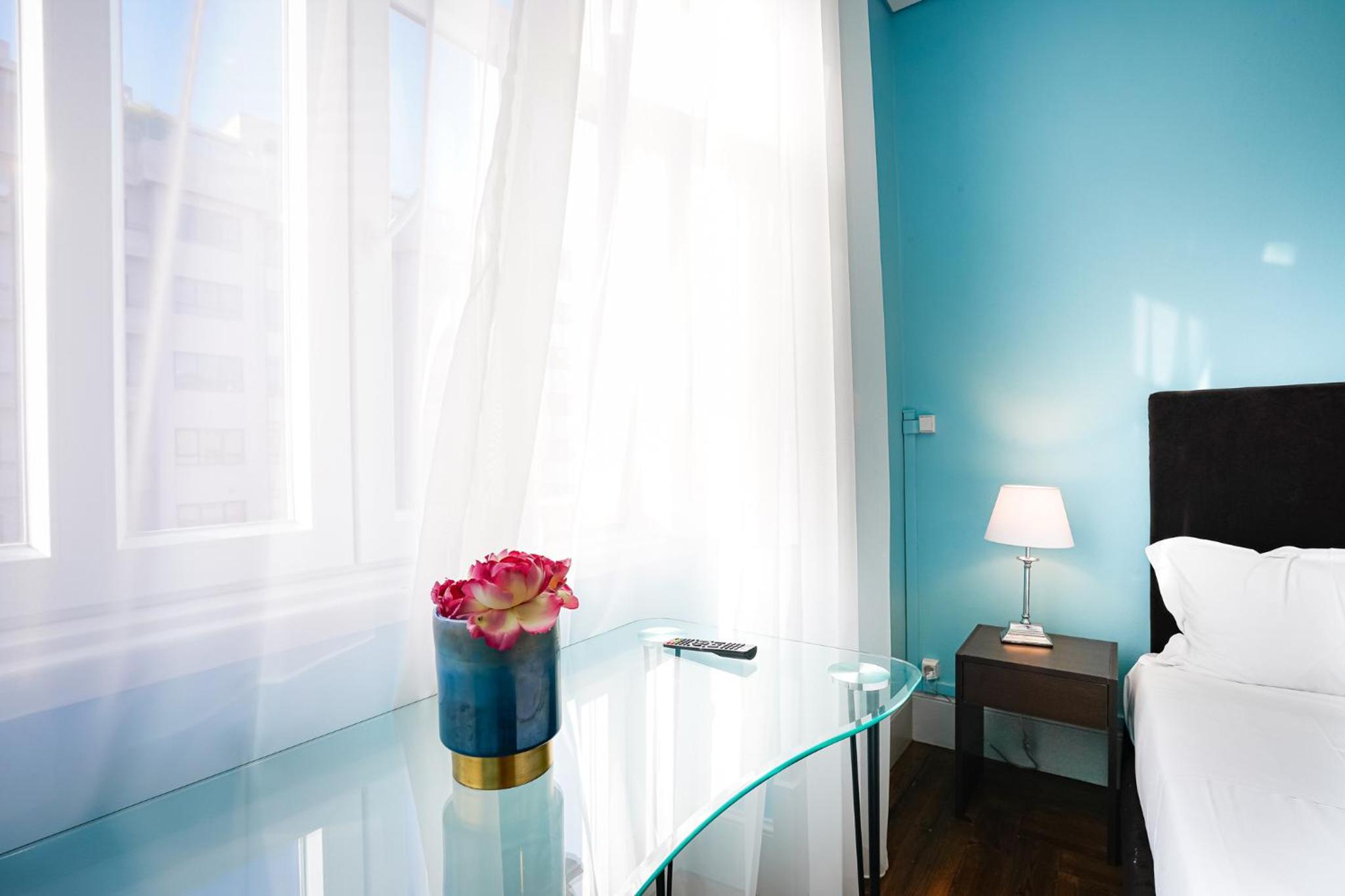Standard Double Room - Photo 9