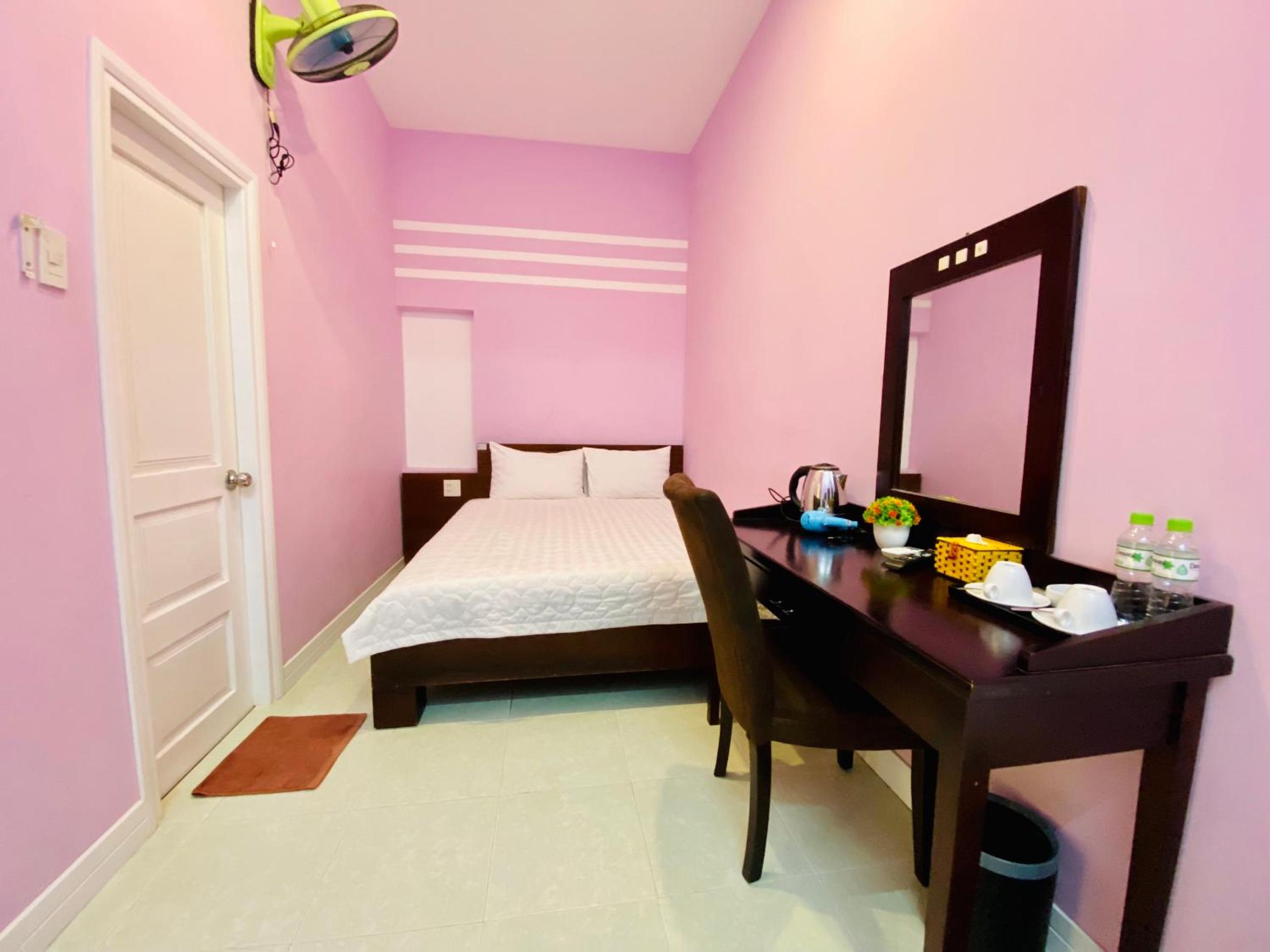 Triple Room With Private Bathroom photo 2