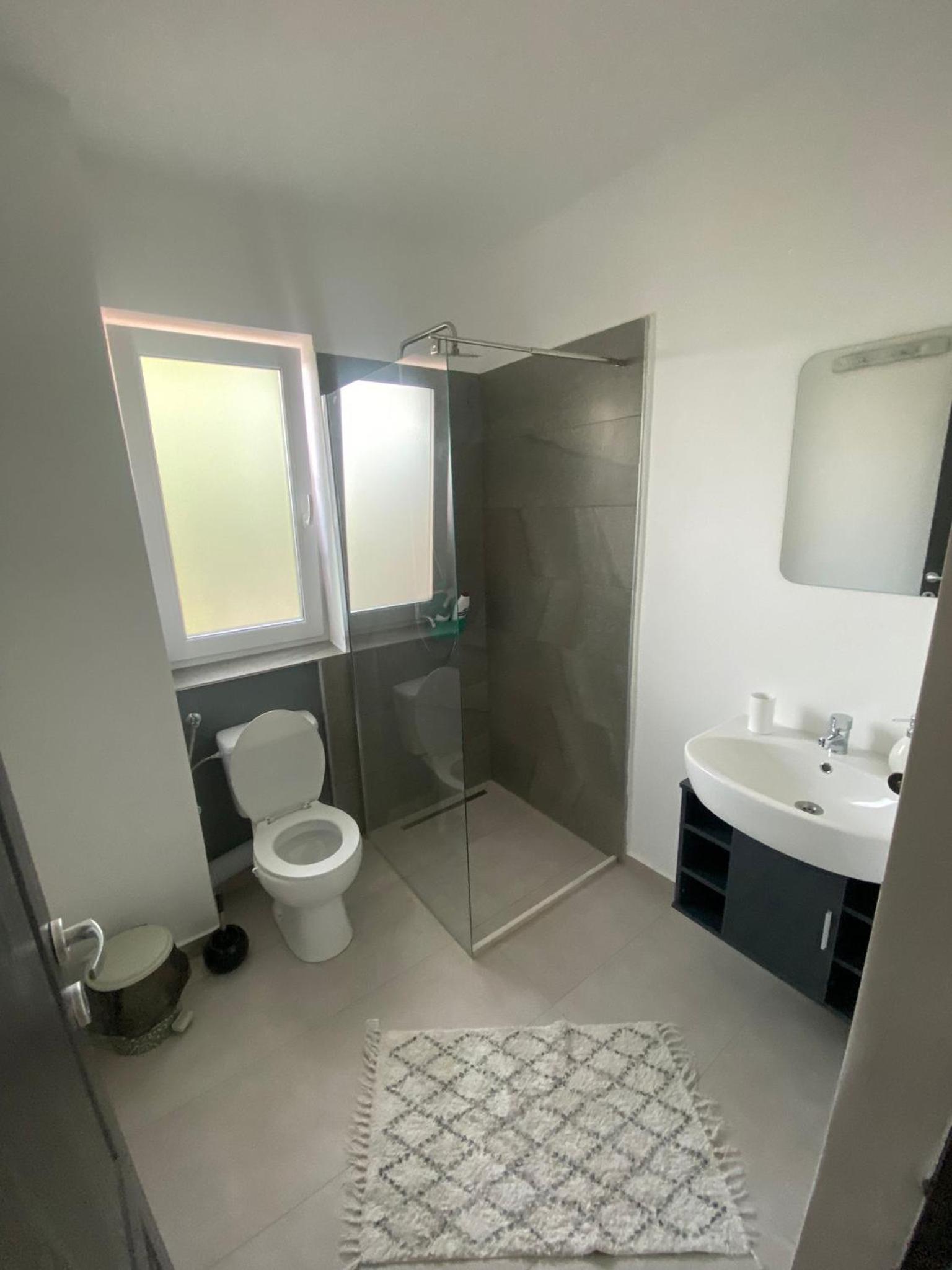 Comfort Triple Room with Shower photo 3