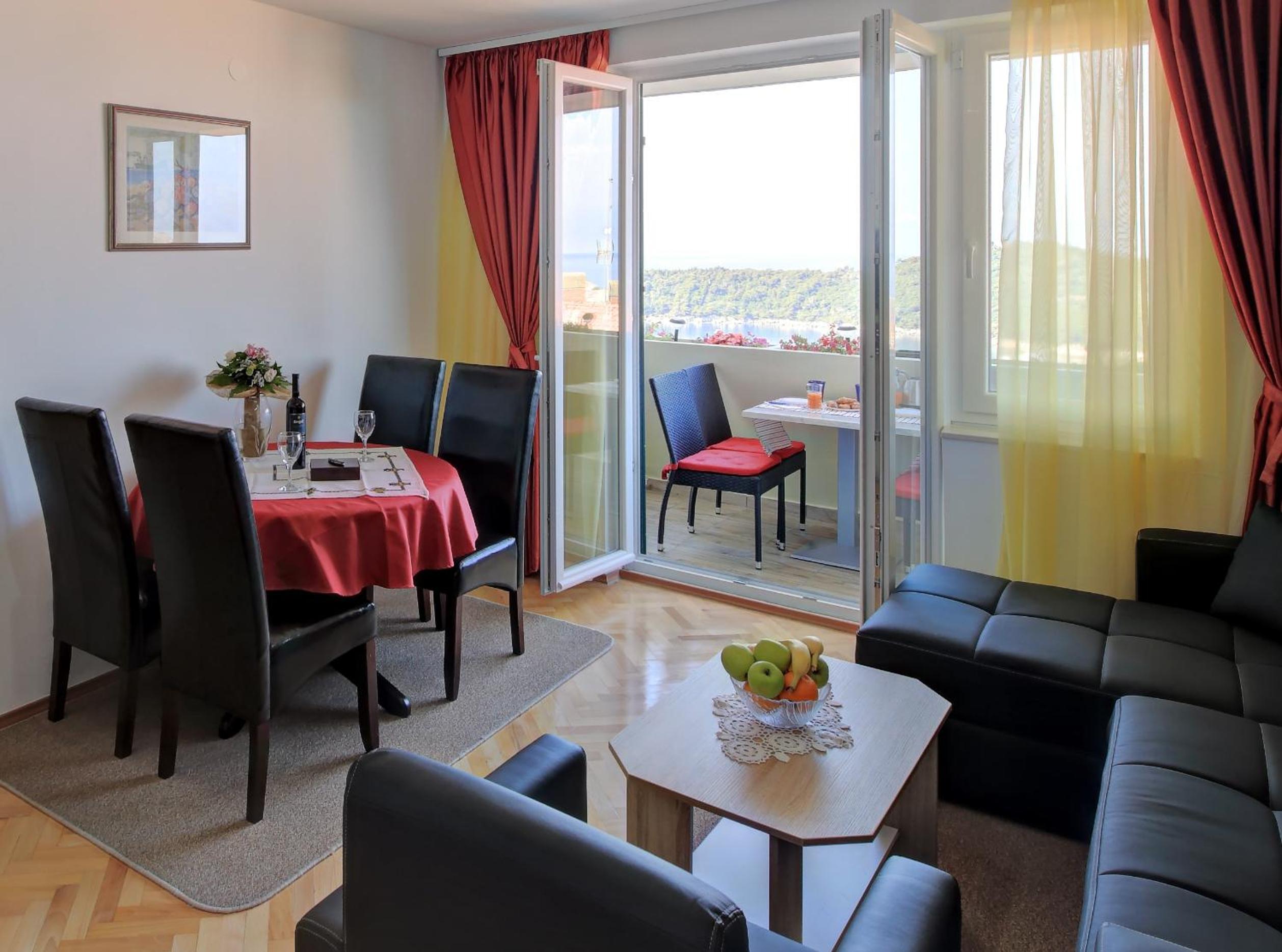 Two Bedroom Apartment with Balcony and Sea View