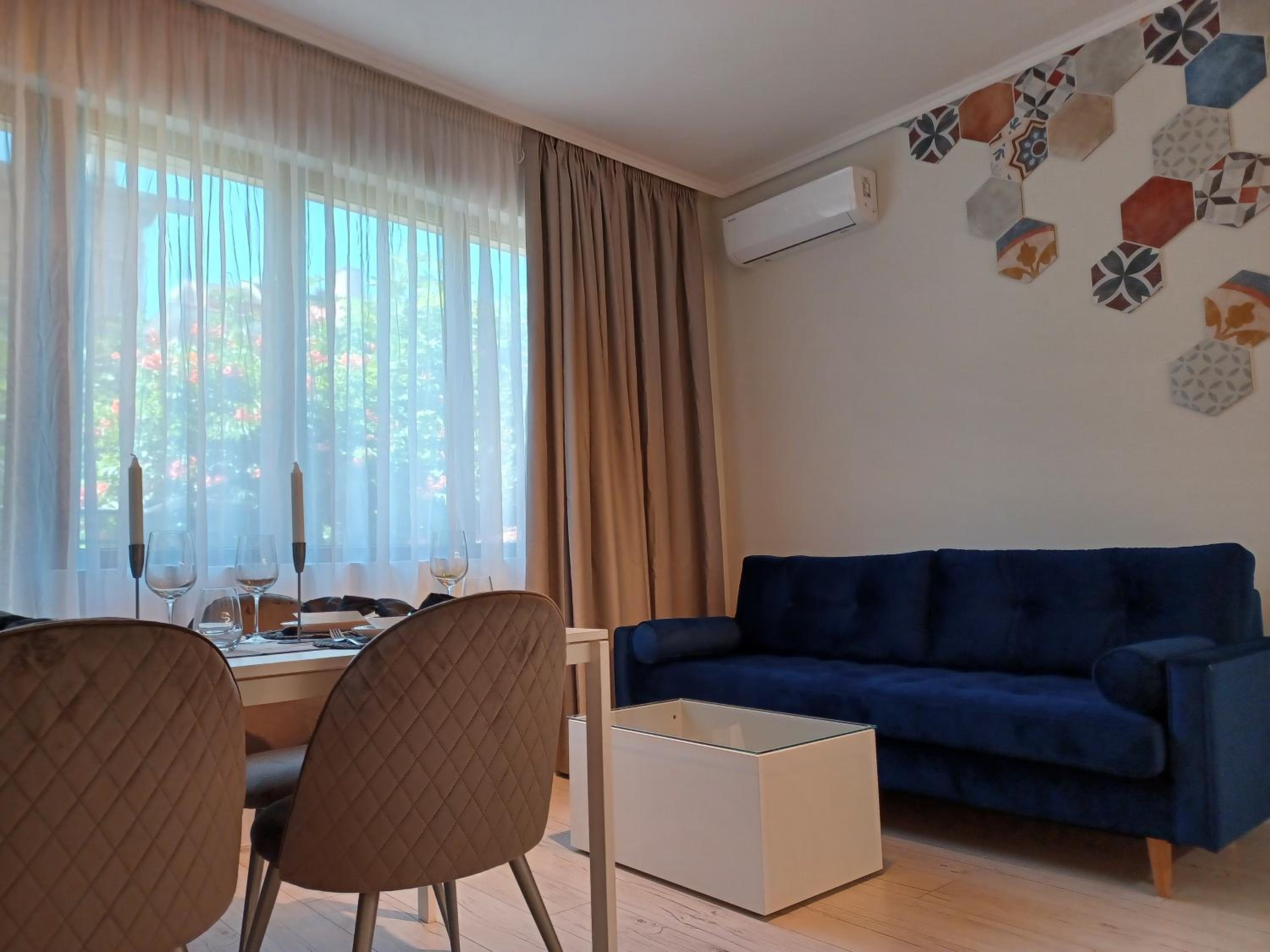 One-Bedroom Apartment - Photo 17