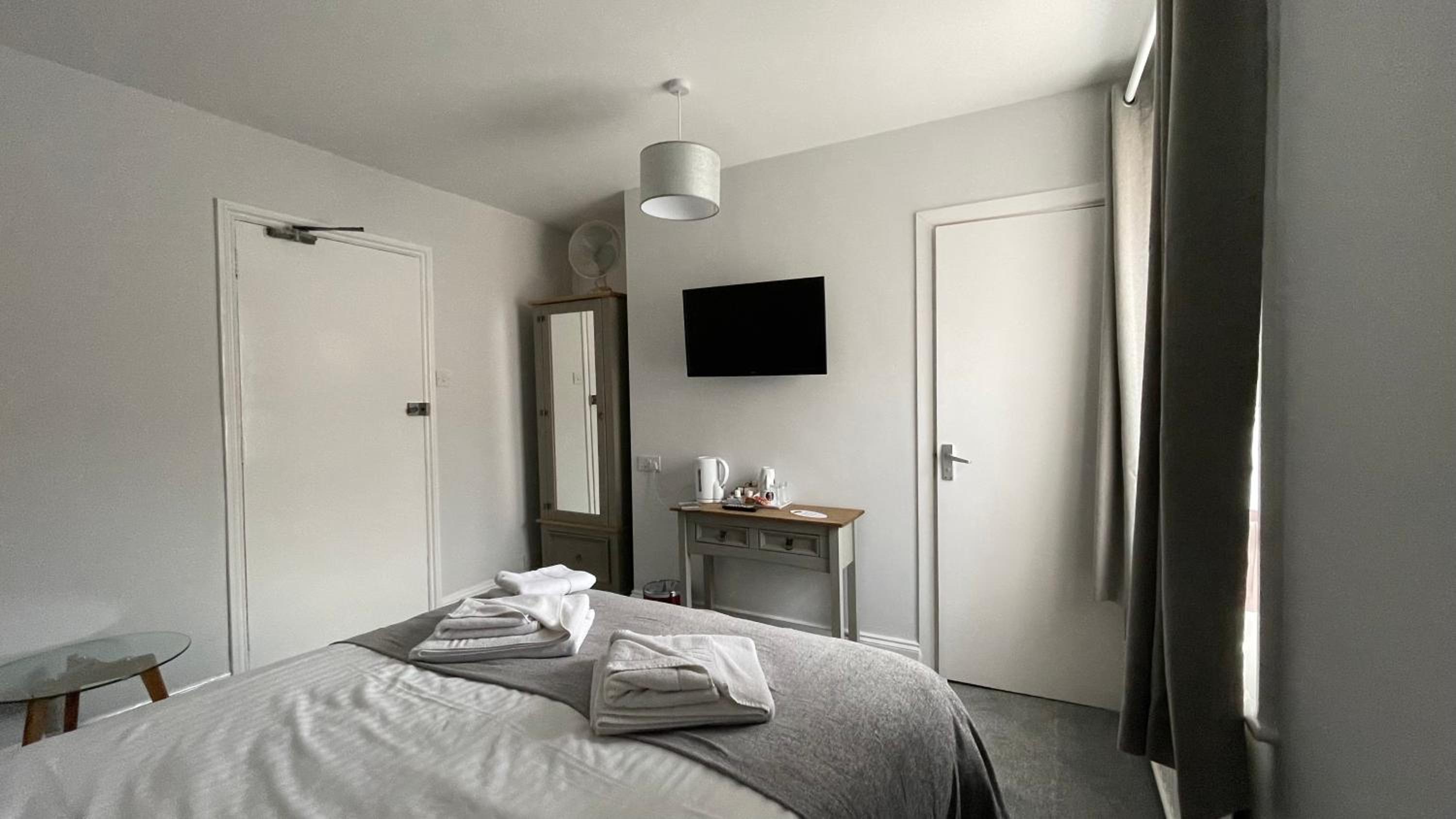 Double Room - Photo 4