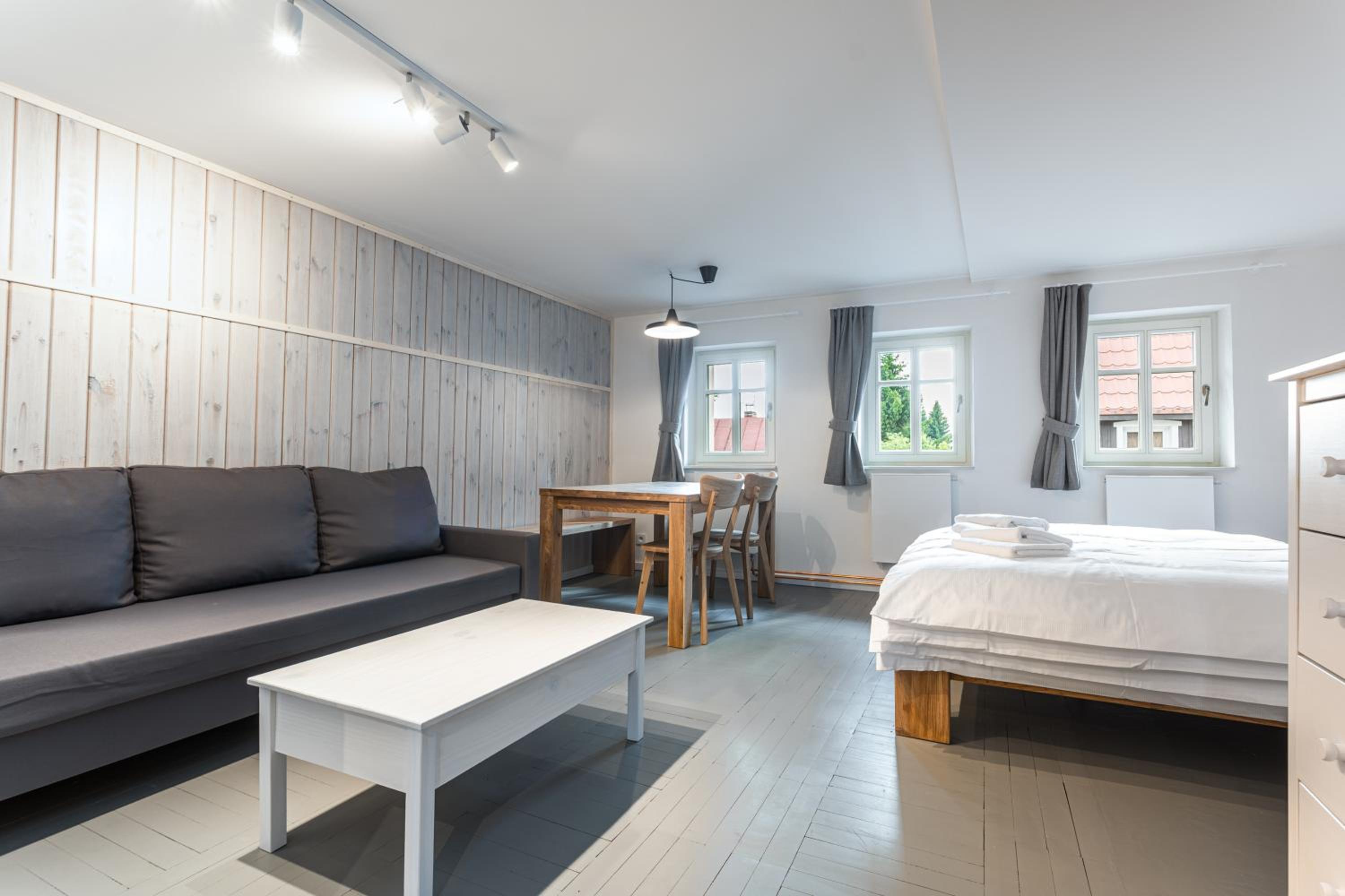 Studio Apartment photo 3