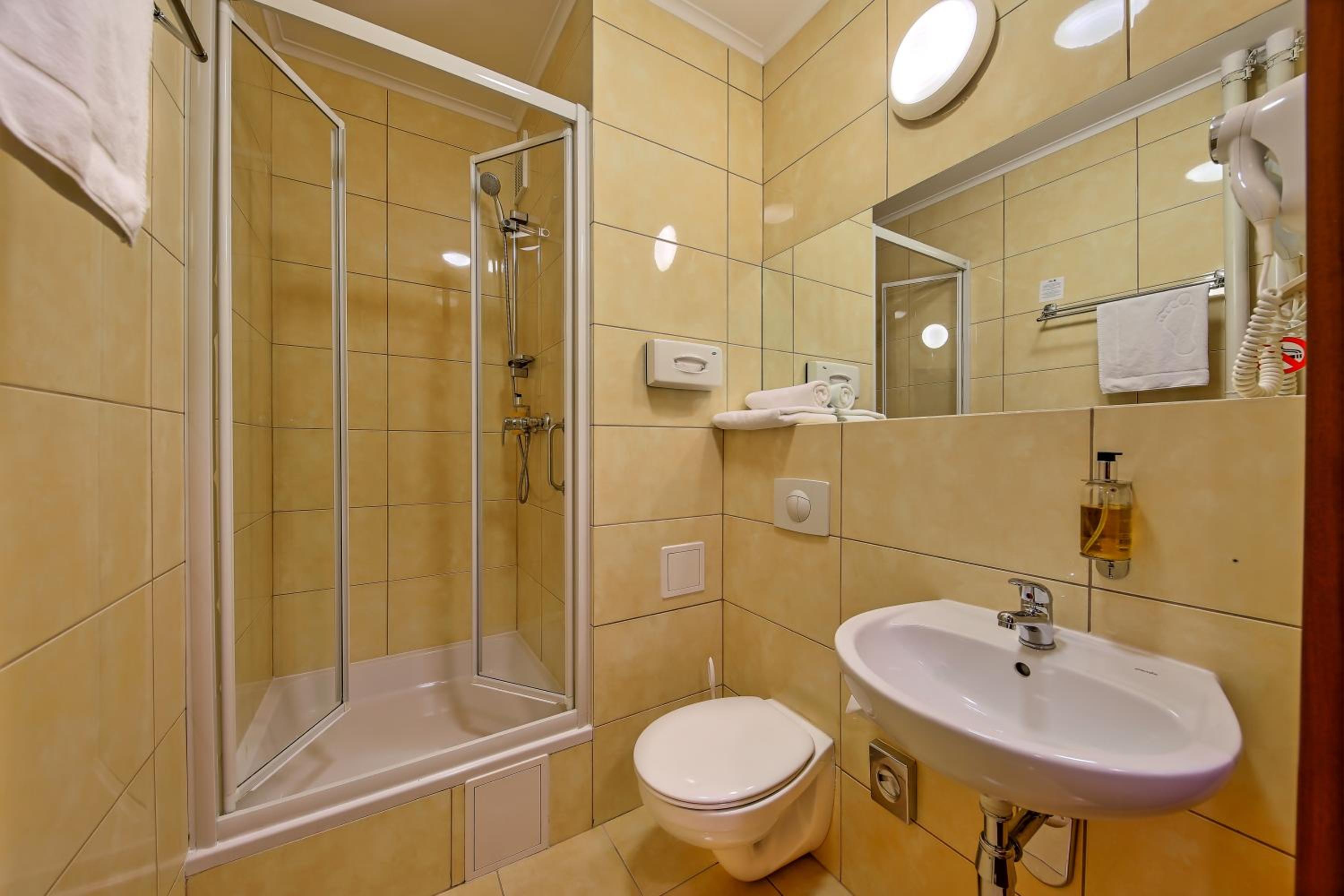 Luxury Triple Room with Three Single Beds - High Floor - Photo 3