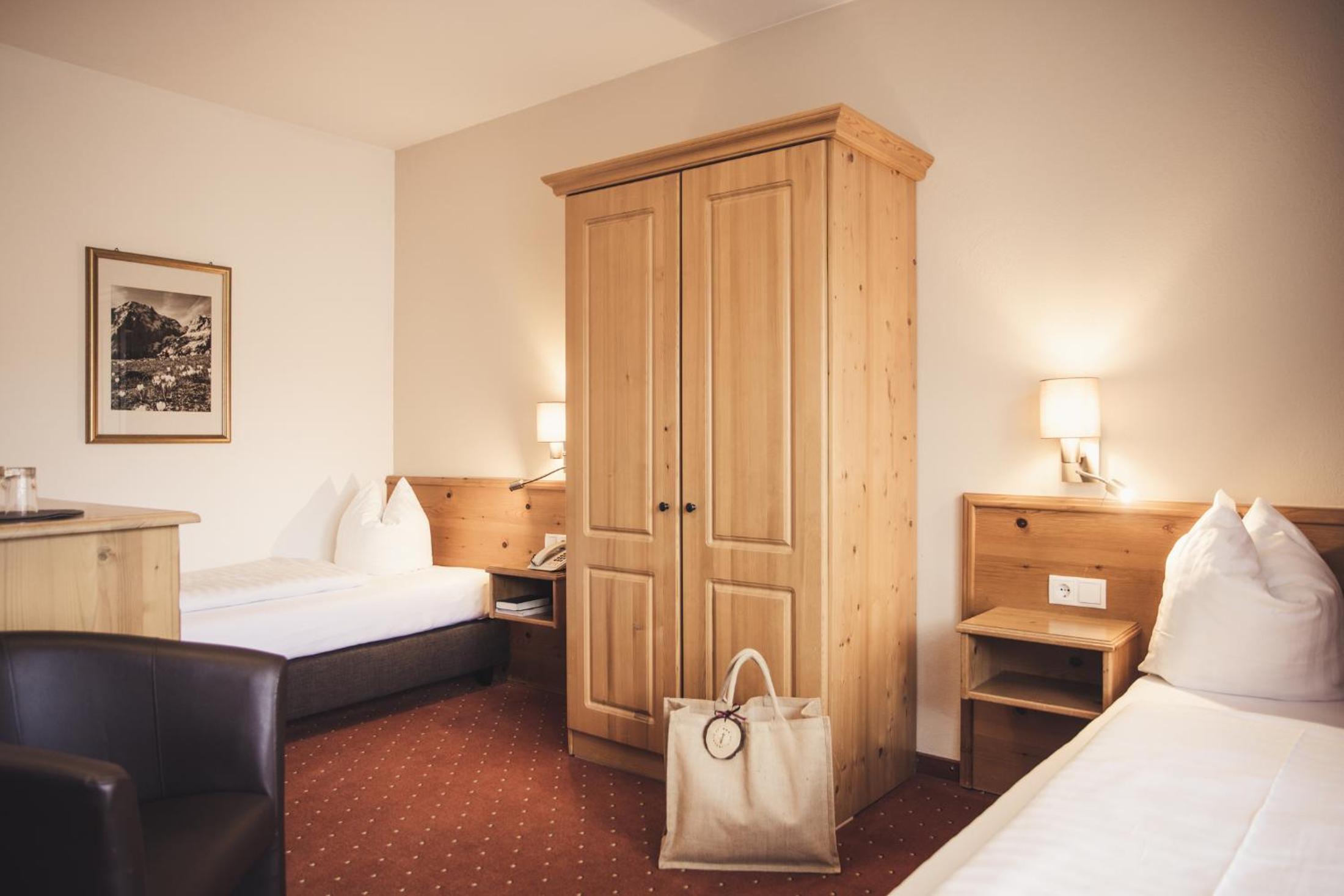 Budget Double or Twin Room - Photo 4