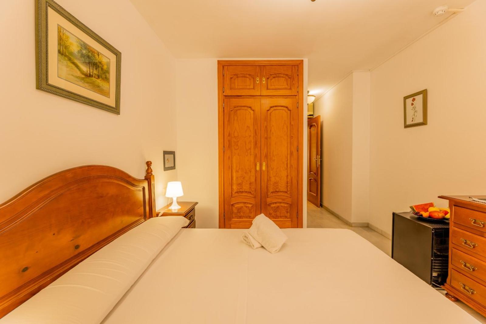 Deluxe Double Room with Balcony photo 3