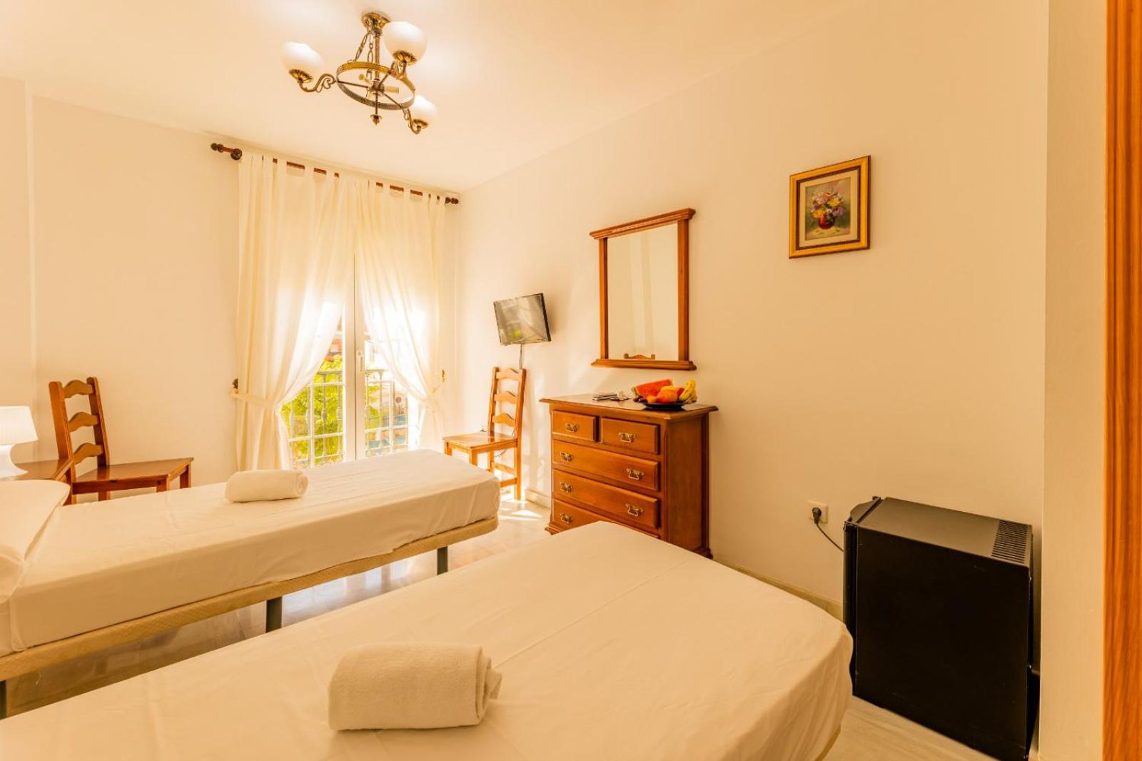 Deluxe Double Room with Balcony photo 2