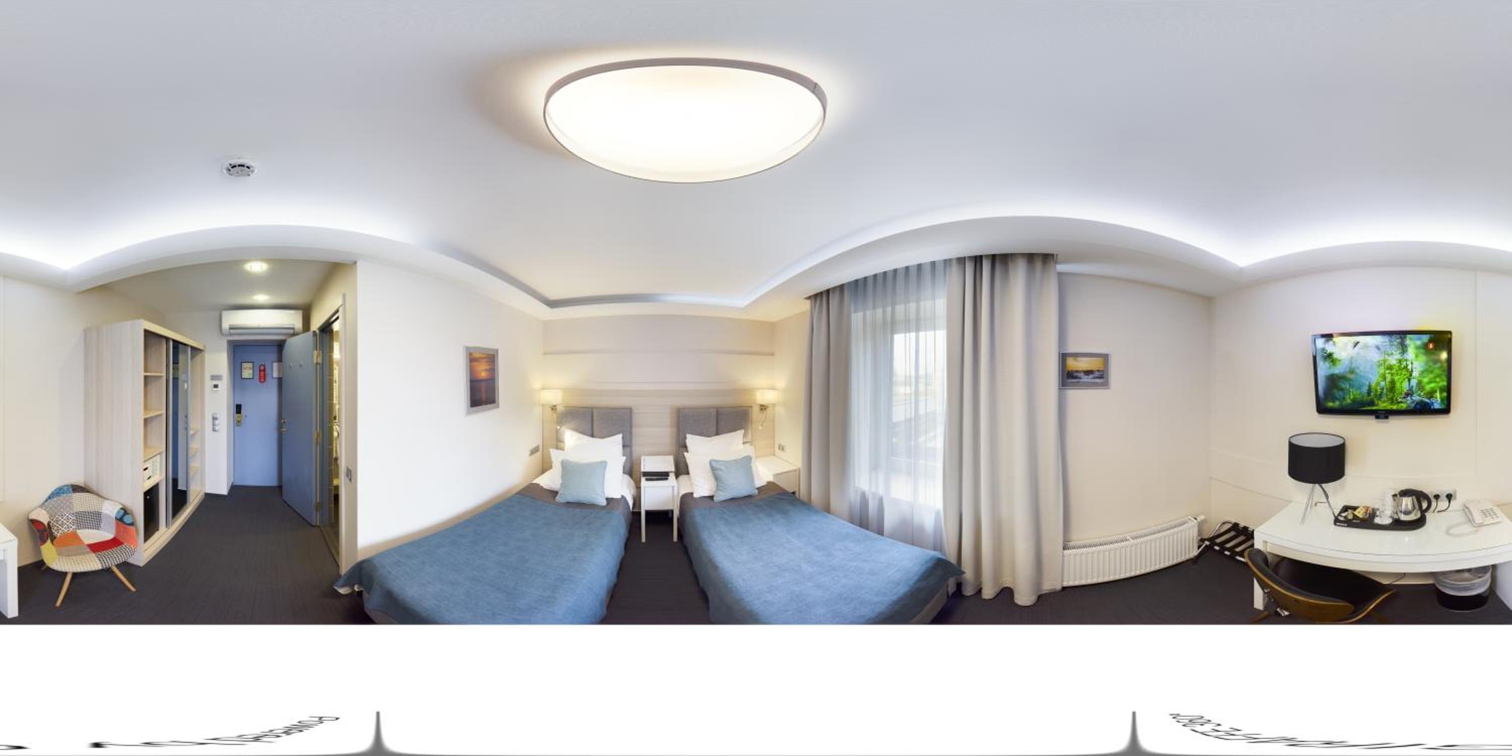 Small Double or Twin Room - Photo 3