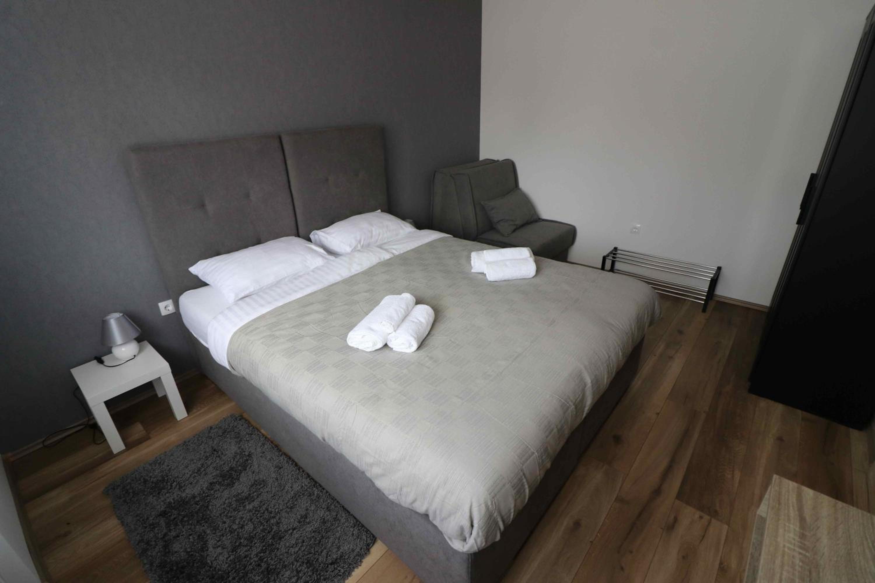 One-Bedroom Apartment - Photo 23