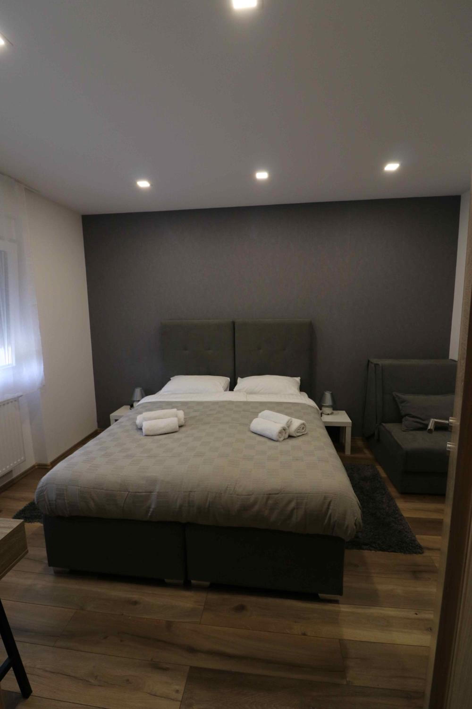 One-Bedroom Apartment - Photo 22