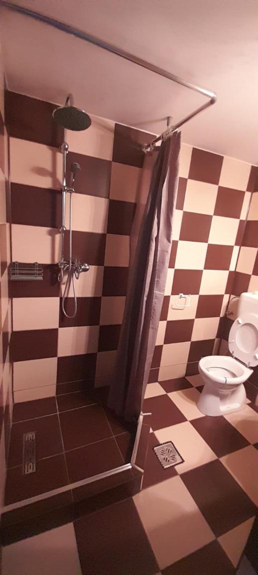 Double or Twin Room with Private Bathroom - Photo 10