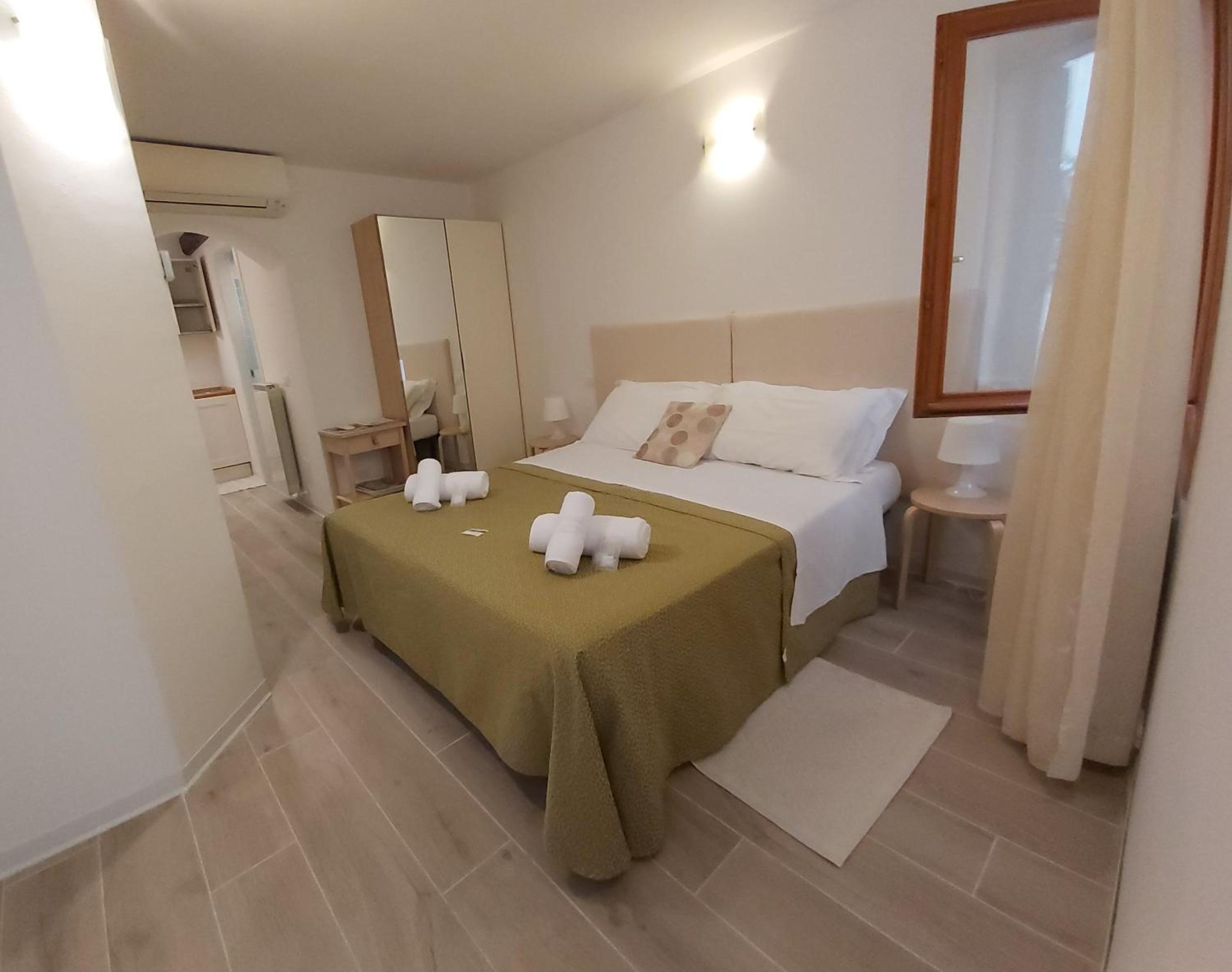 Double Room with Private Bathroom photo 3