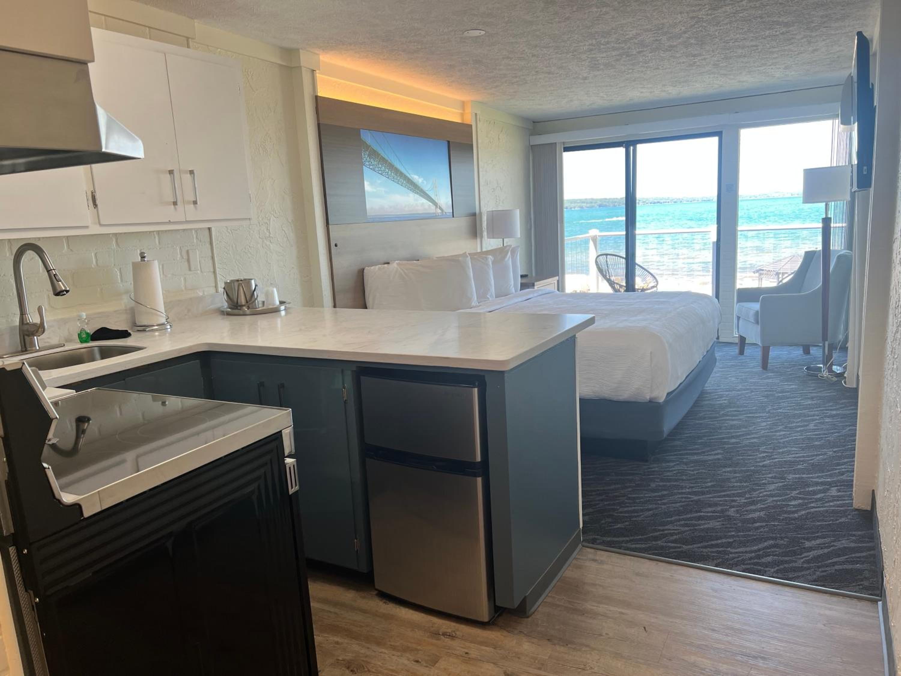 Beach View Balcony Junior Suite  - Photo 1