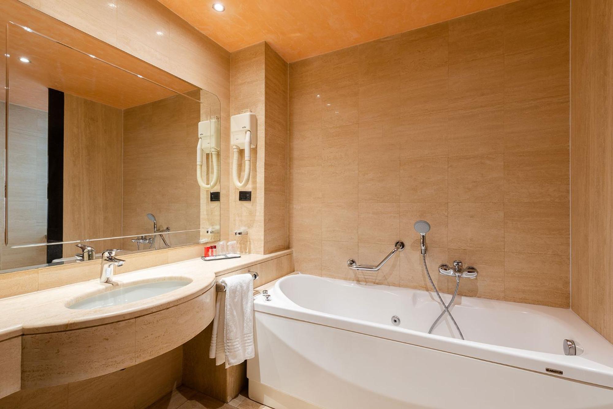 Triple Room - Photo 4