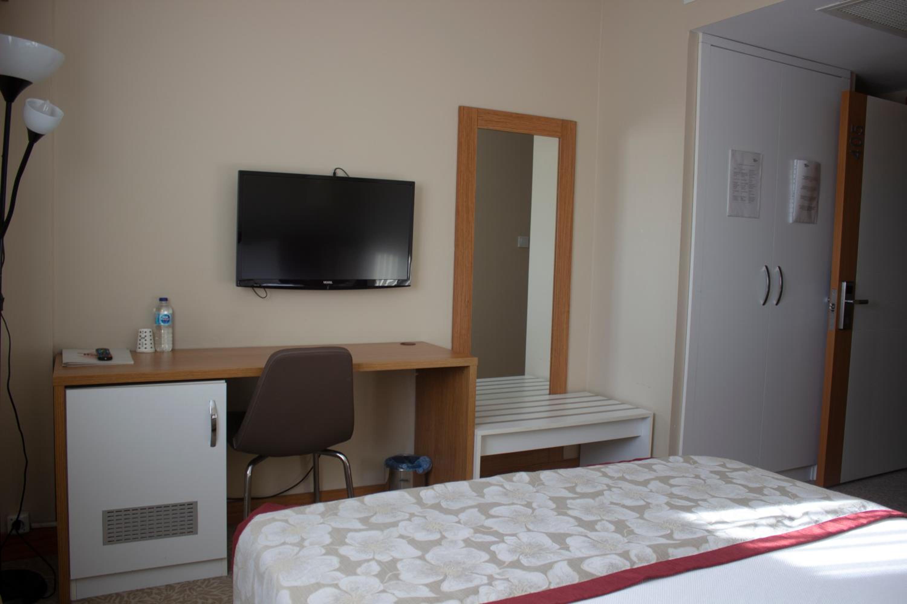 Economy Double or Twin Room photo 2