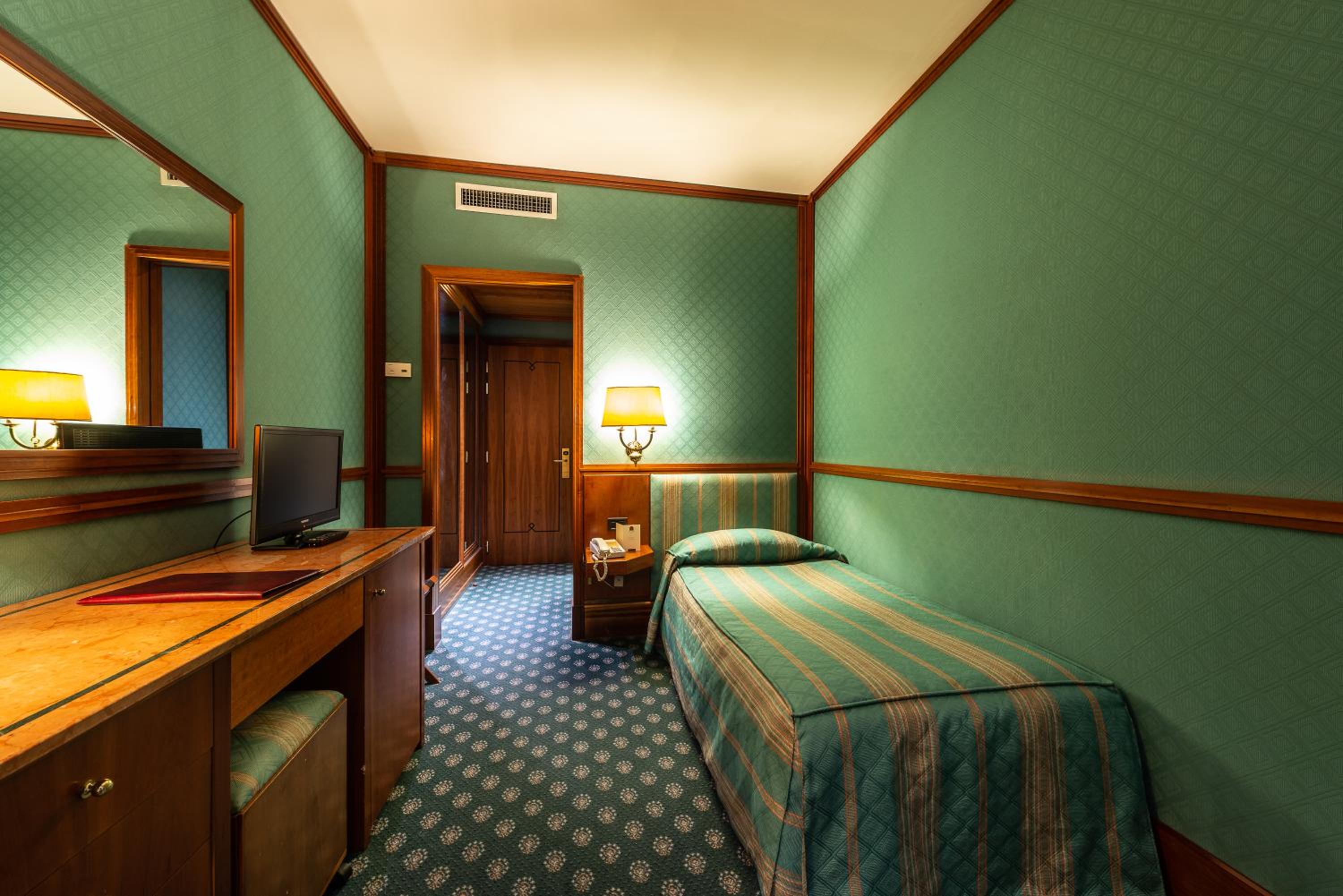 Triple Room - Photo 1