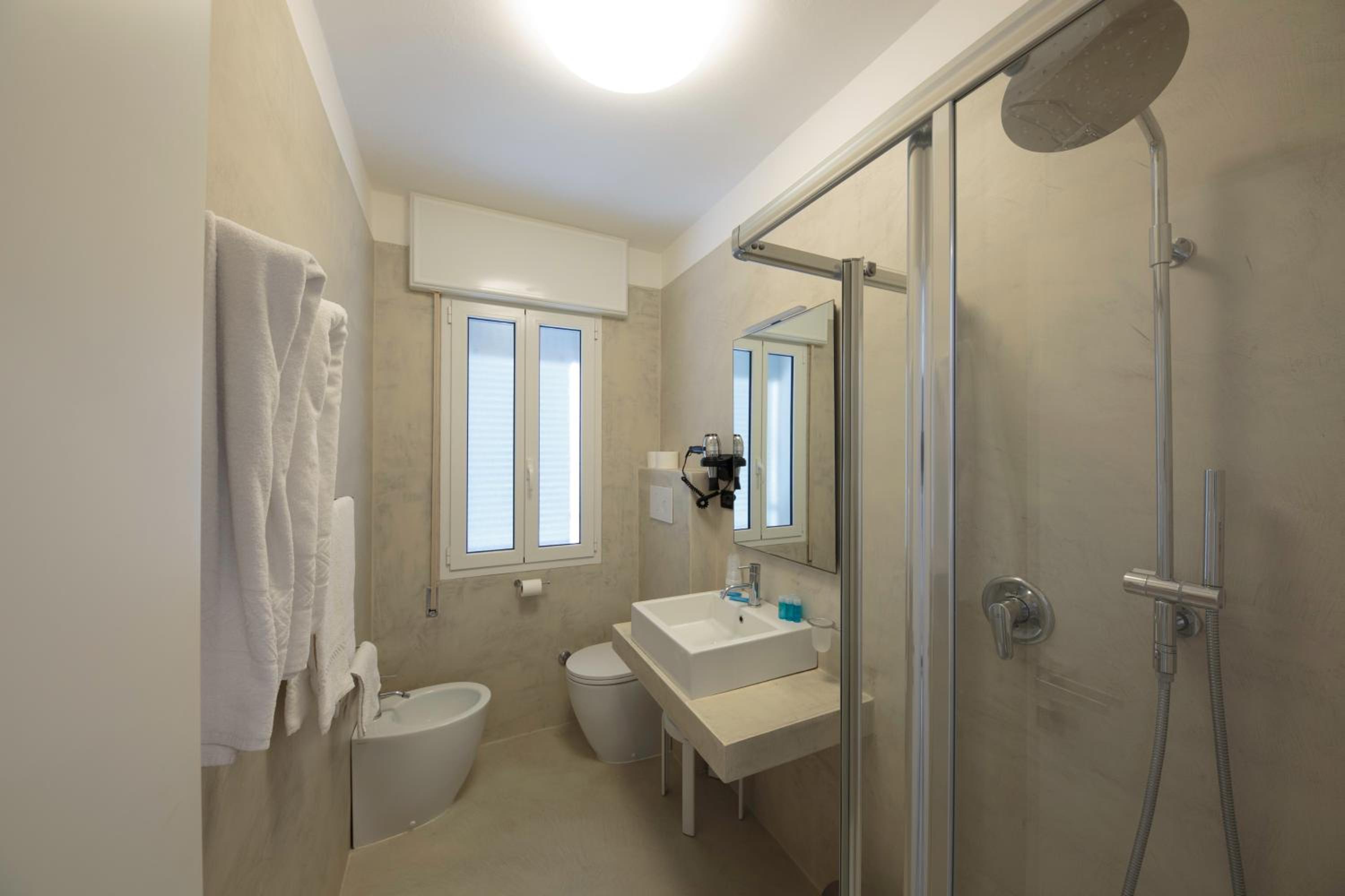 Triple Room with Balcony and Front Sea View photo 3