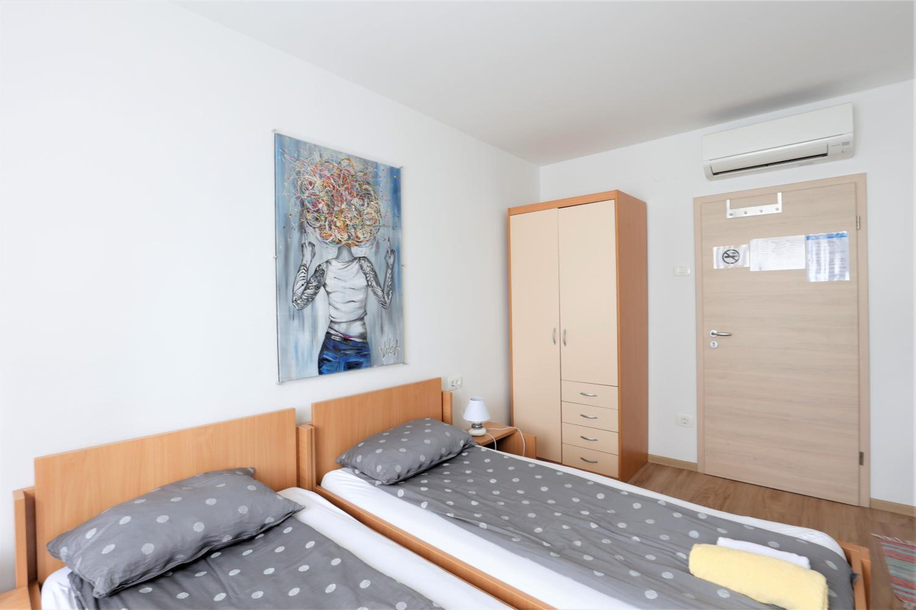 Double Room - Photo 2