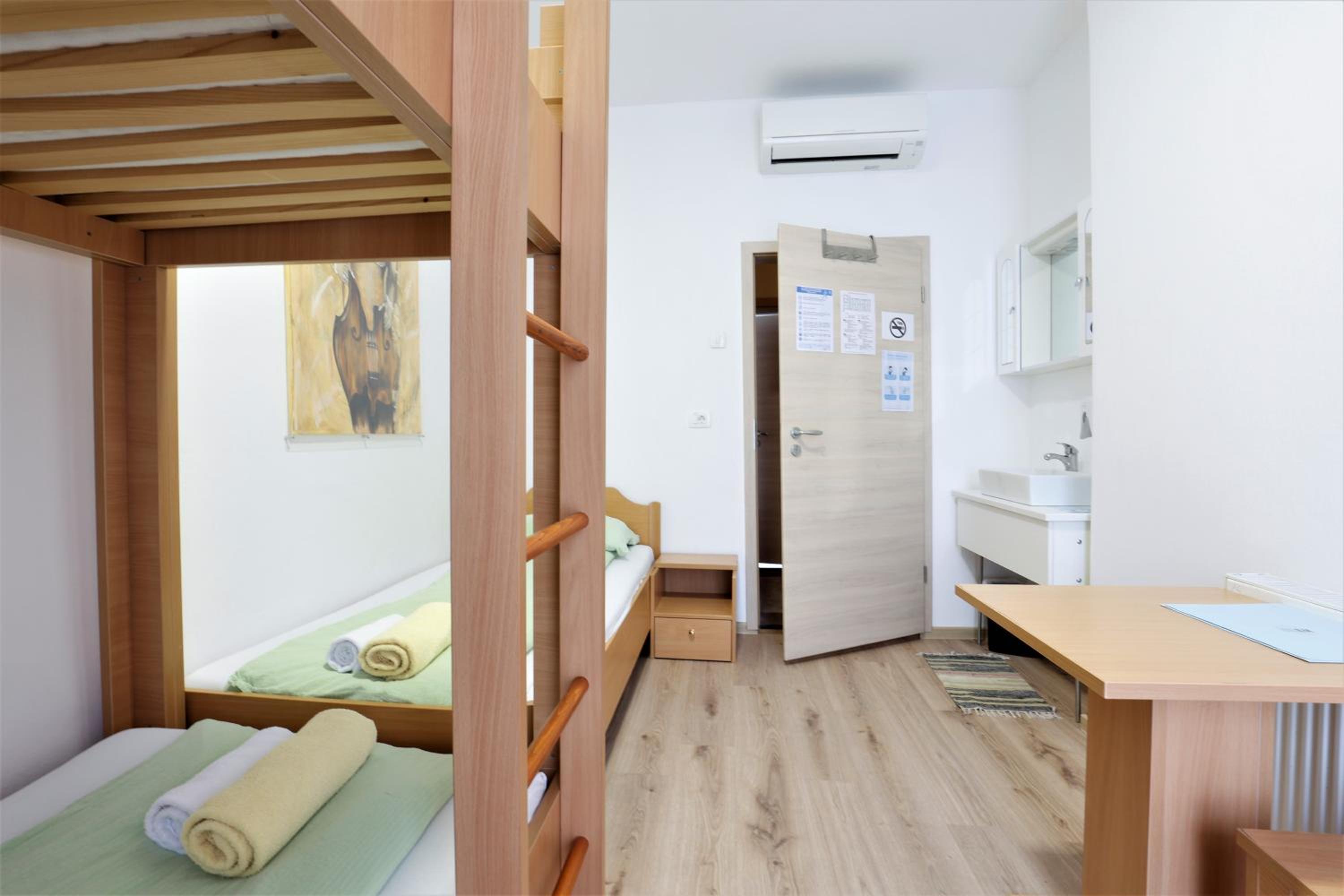 Triple Room - Photo 5