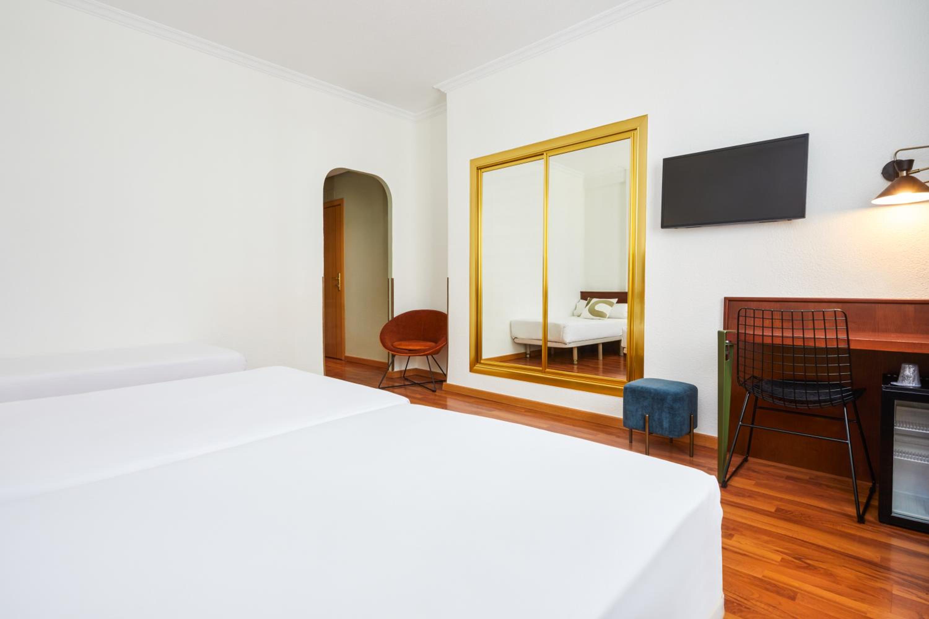 Triple Room - Photo 2