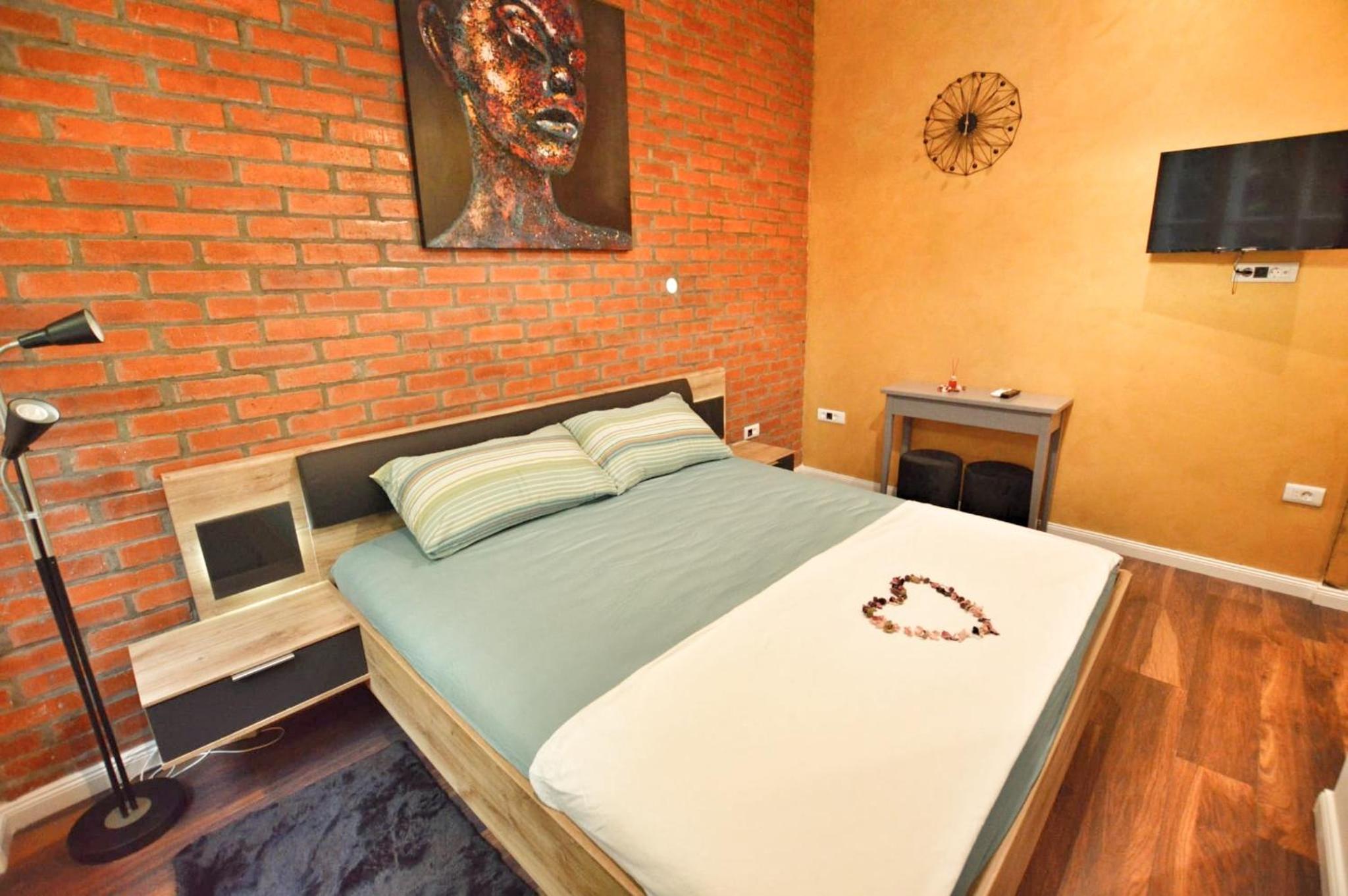 Double Room - Photo 15