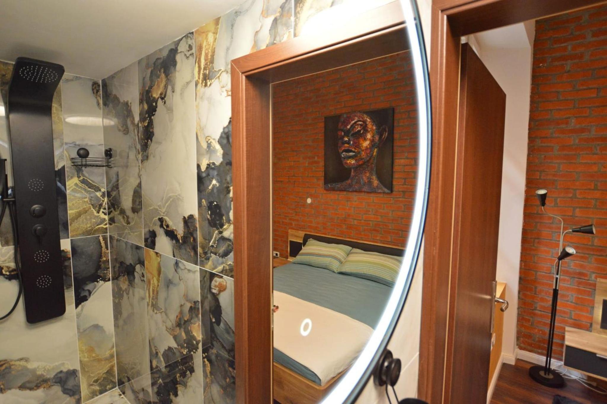 Double Room - Photo 6